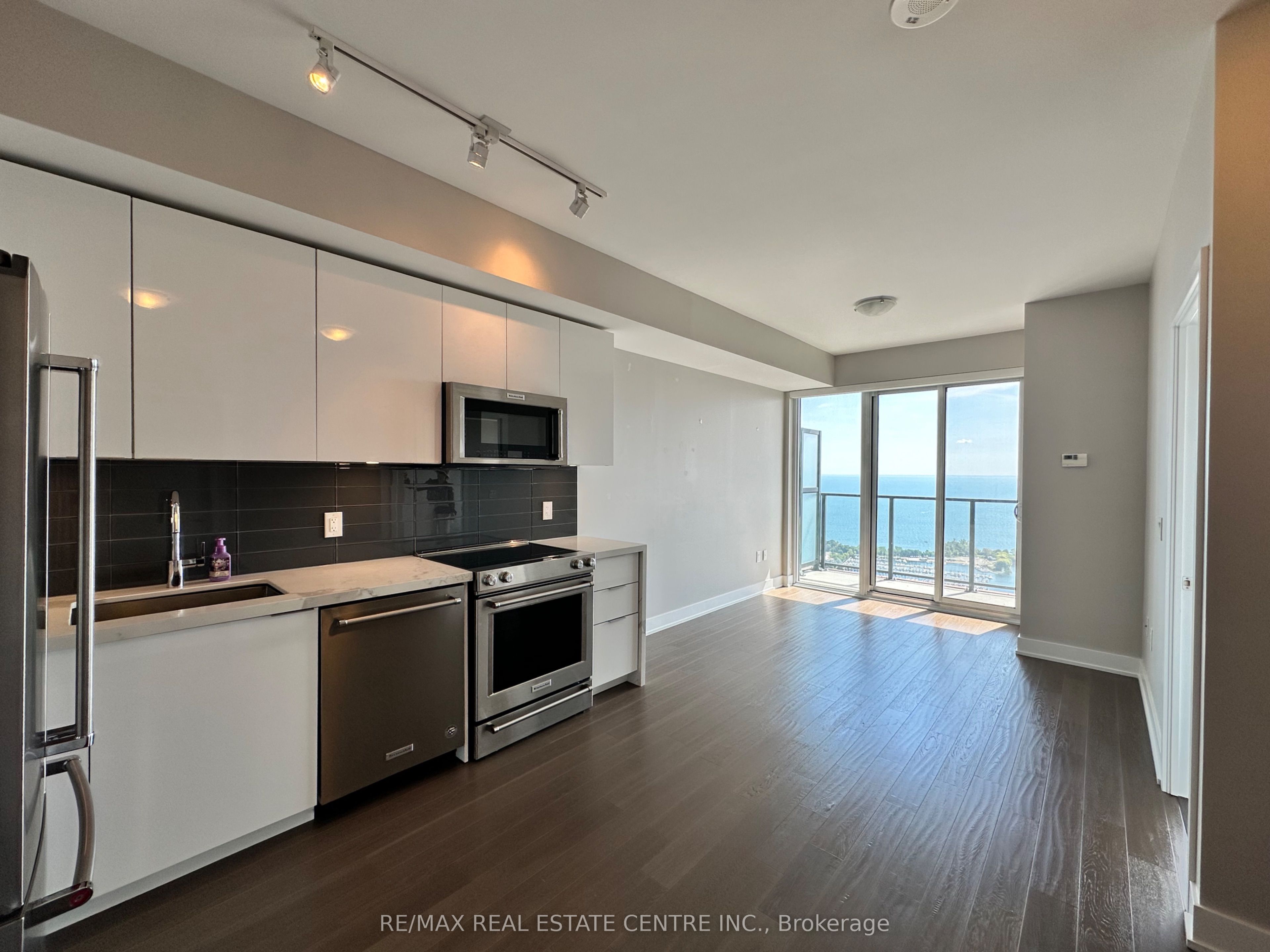 30 Shore Breeze Drive 4911 Property Photo 6