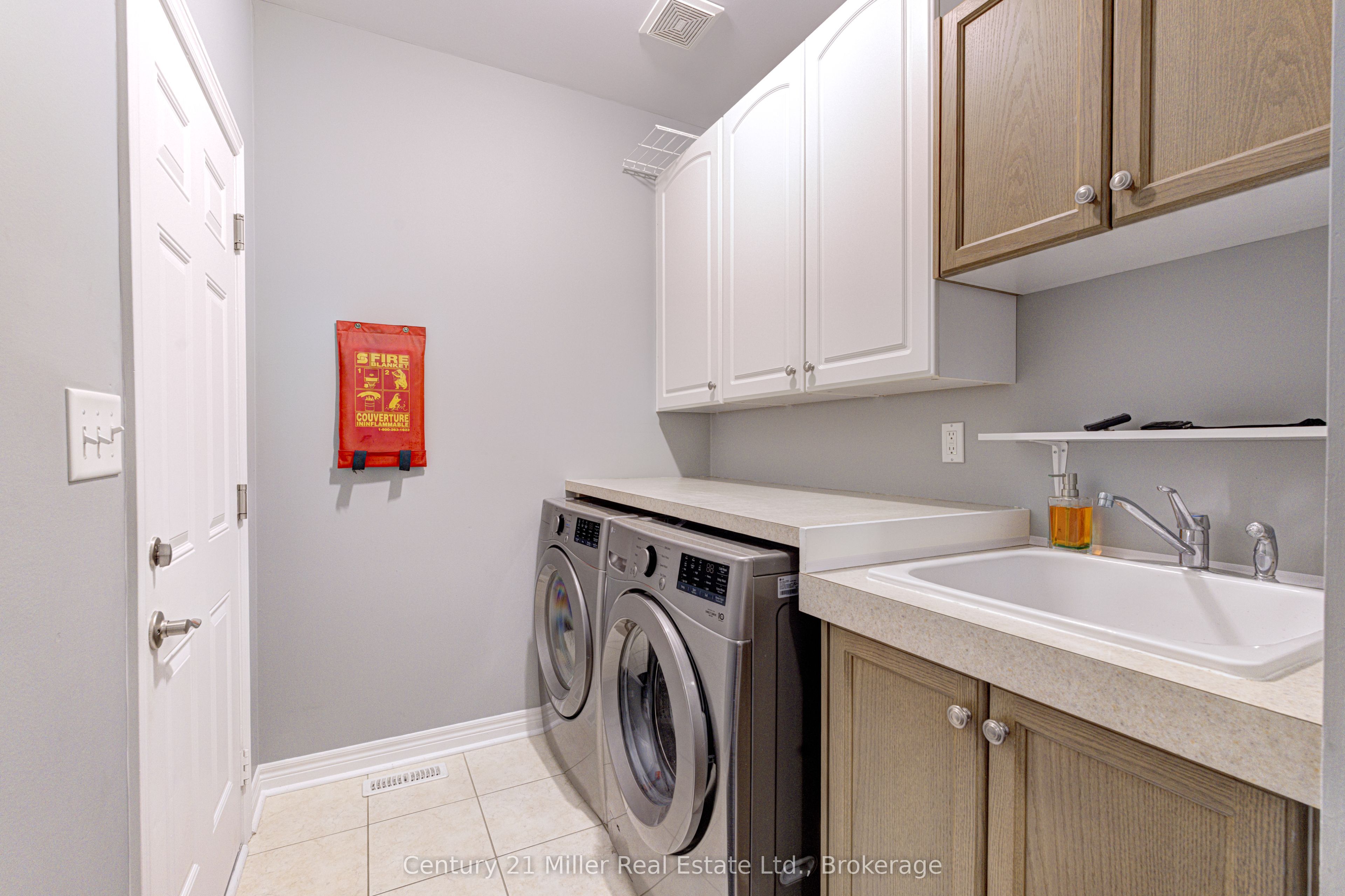 3202 Epworth Crescent Property Photo 20