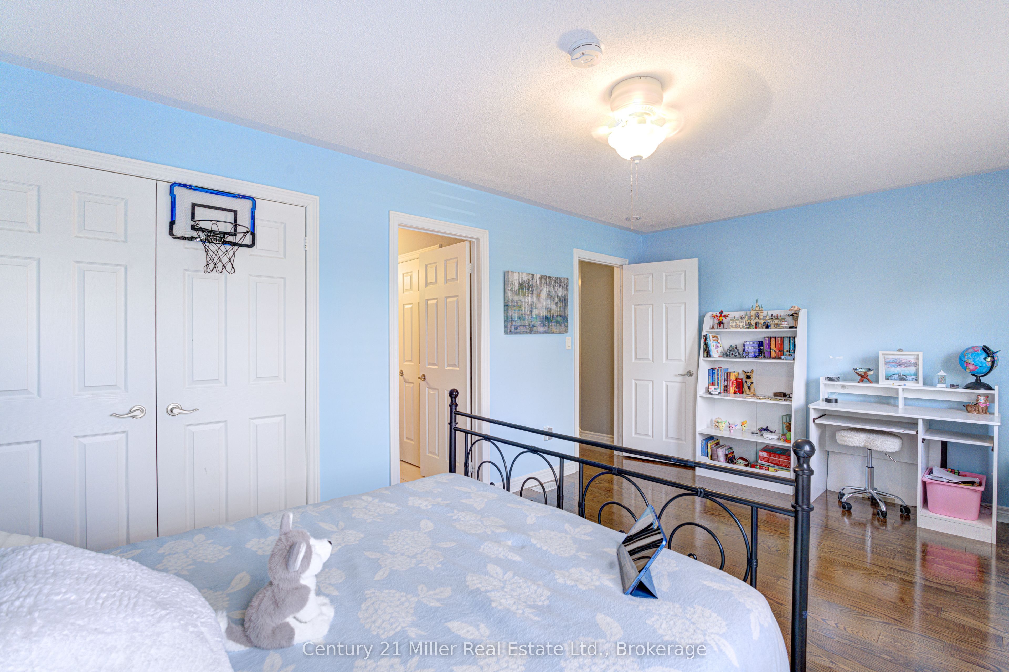 3202 Epworth Crescent Property Photo 27