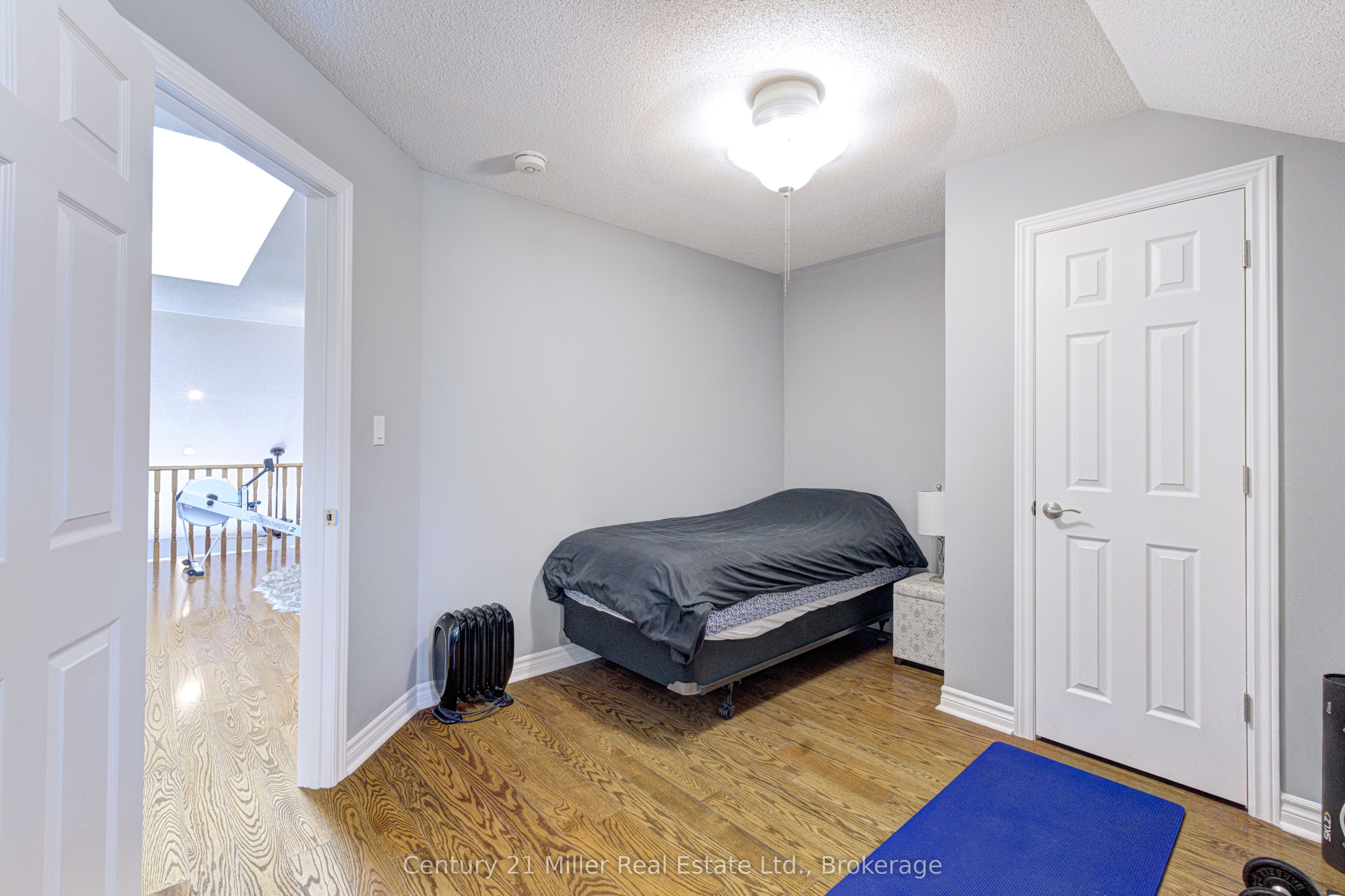 3202 Epworth Crescent Property Photo 29
