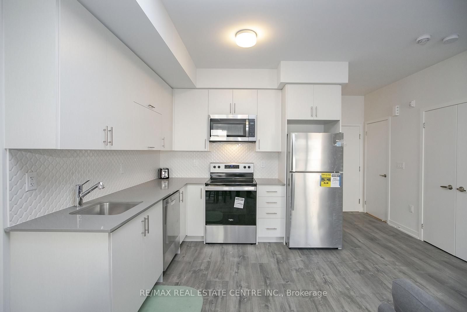 3556 Colonial Drive 4 Property Photo 14