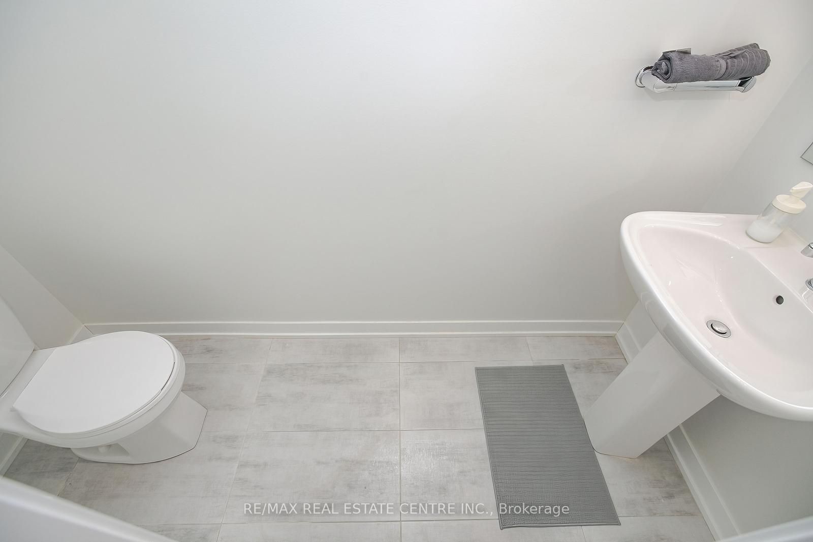 3556 Colonial Drive 4 Property Photo 18