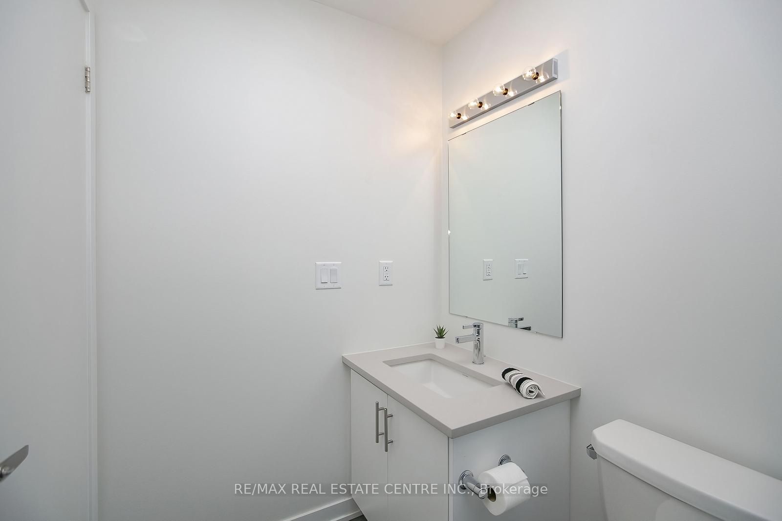 3556 Colonial Drive 4 Property Photo 32