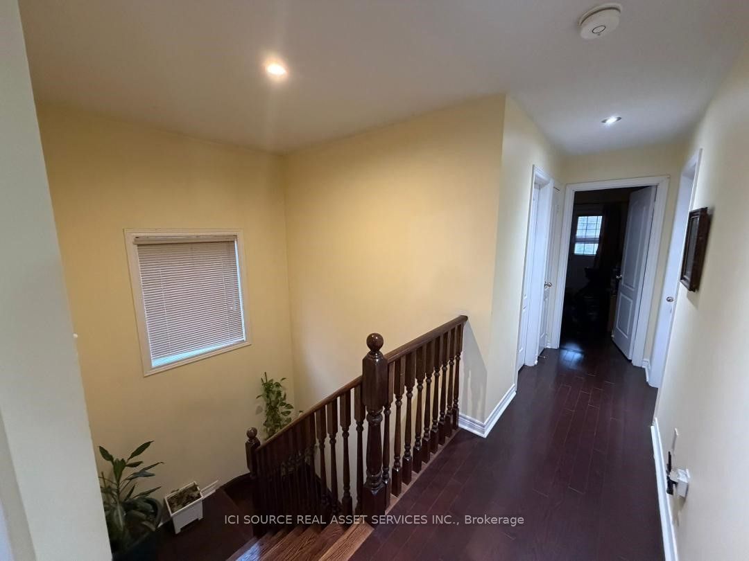 26 Pefferlaw Circle Upper Property Photo 9