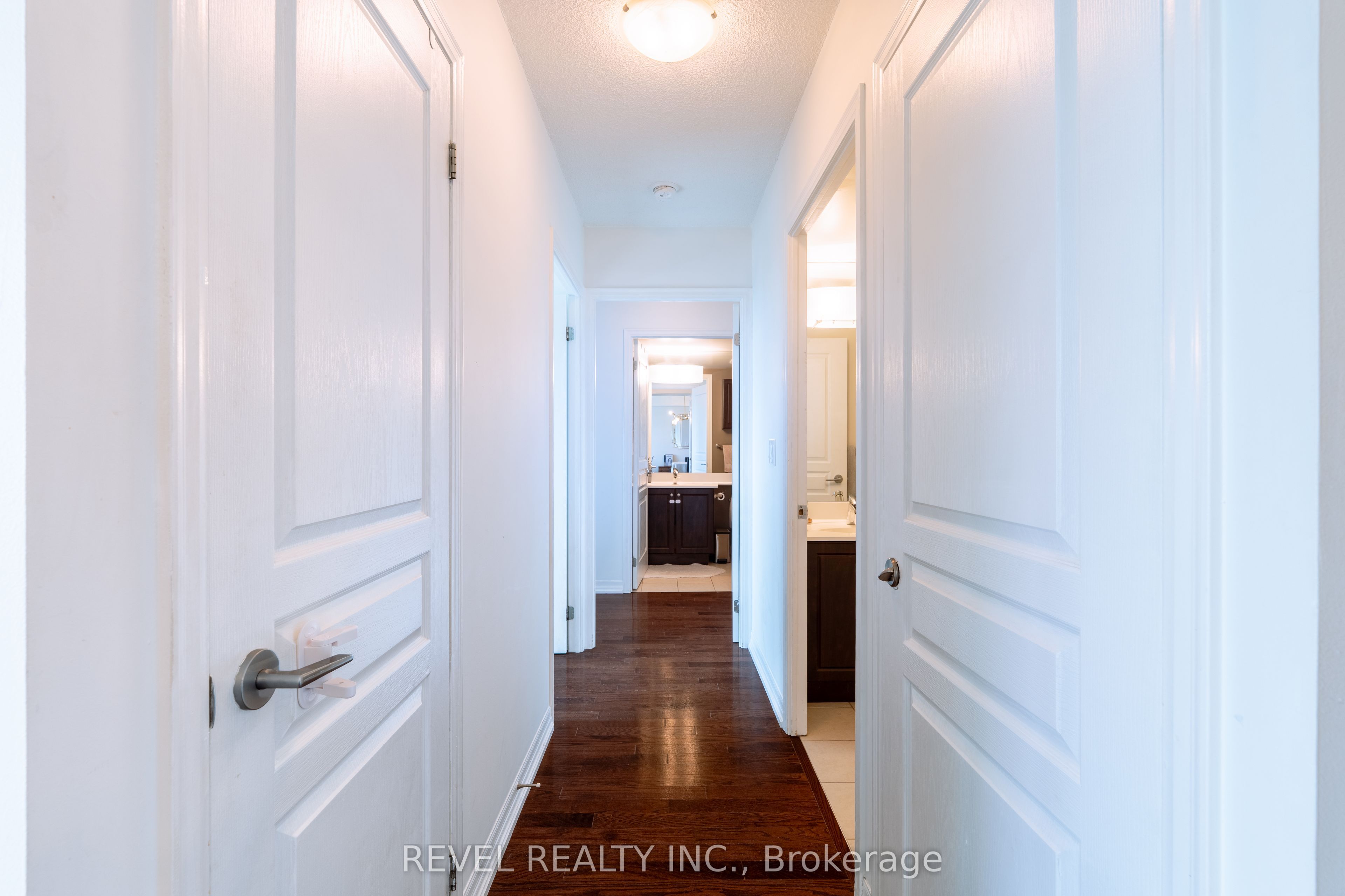 1403 Royal York Road 603 Property Photo 8
