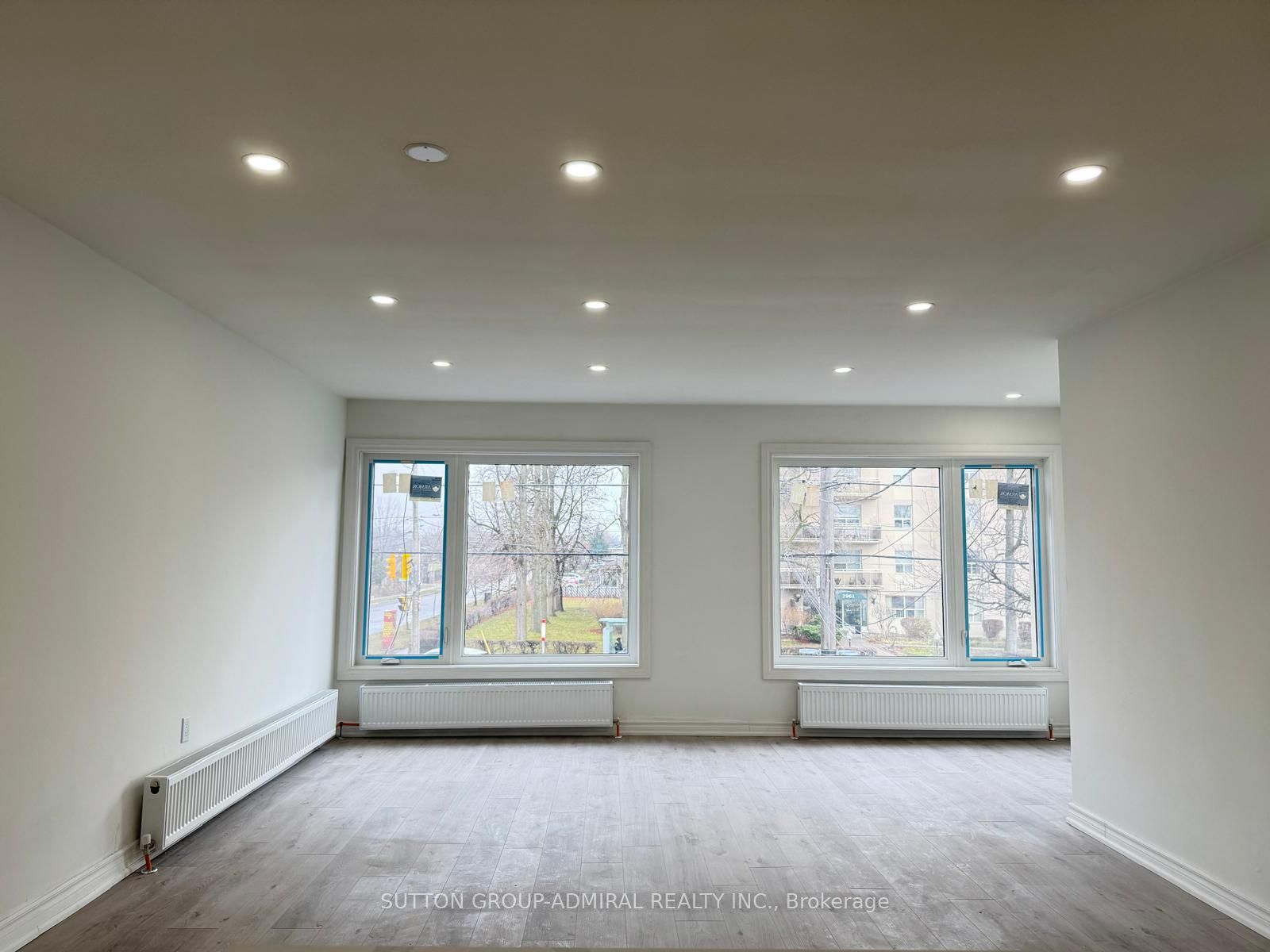 2986a Dufferin Street Upper Property Photo 2