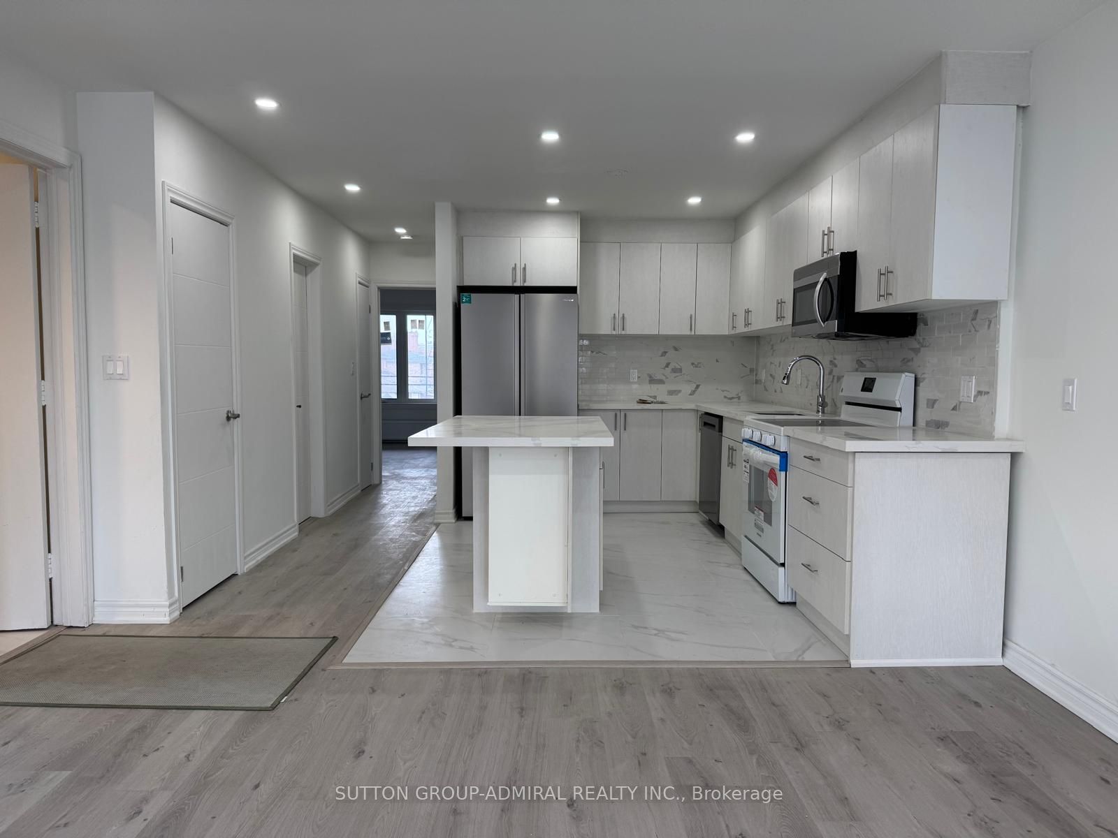 2986a Dufferin Street Upper Property Photo 4