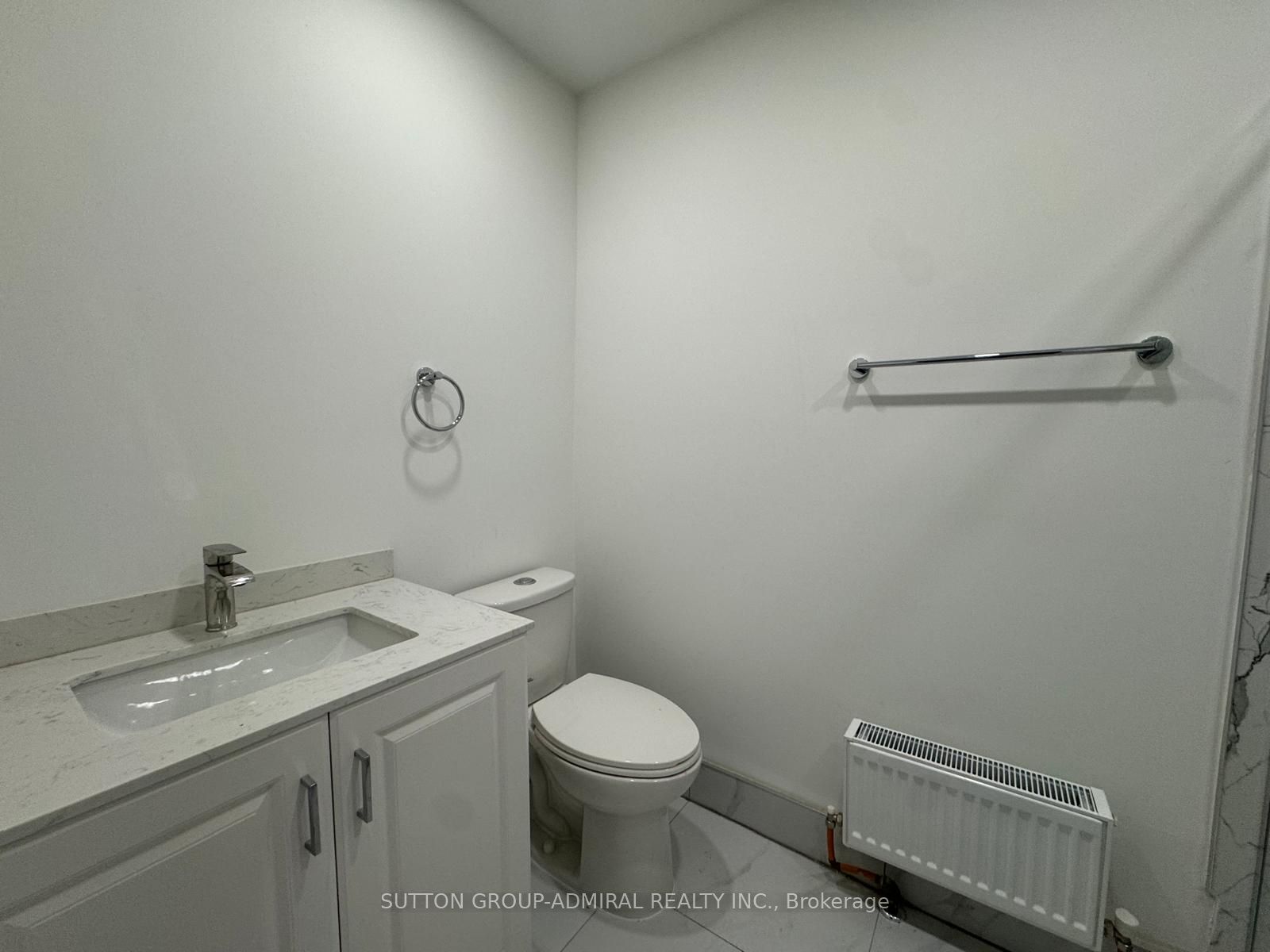2986a Dufferin Street Upper Property Photo 6