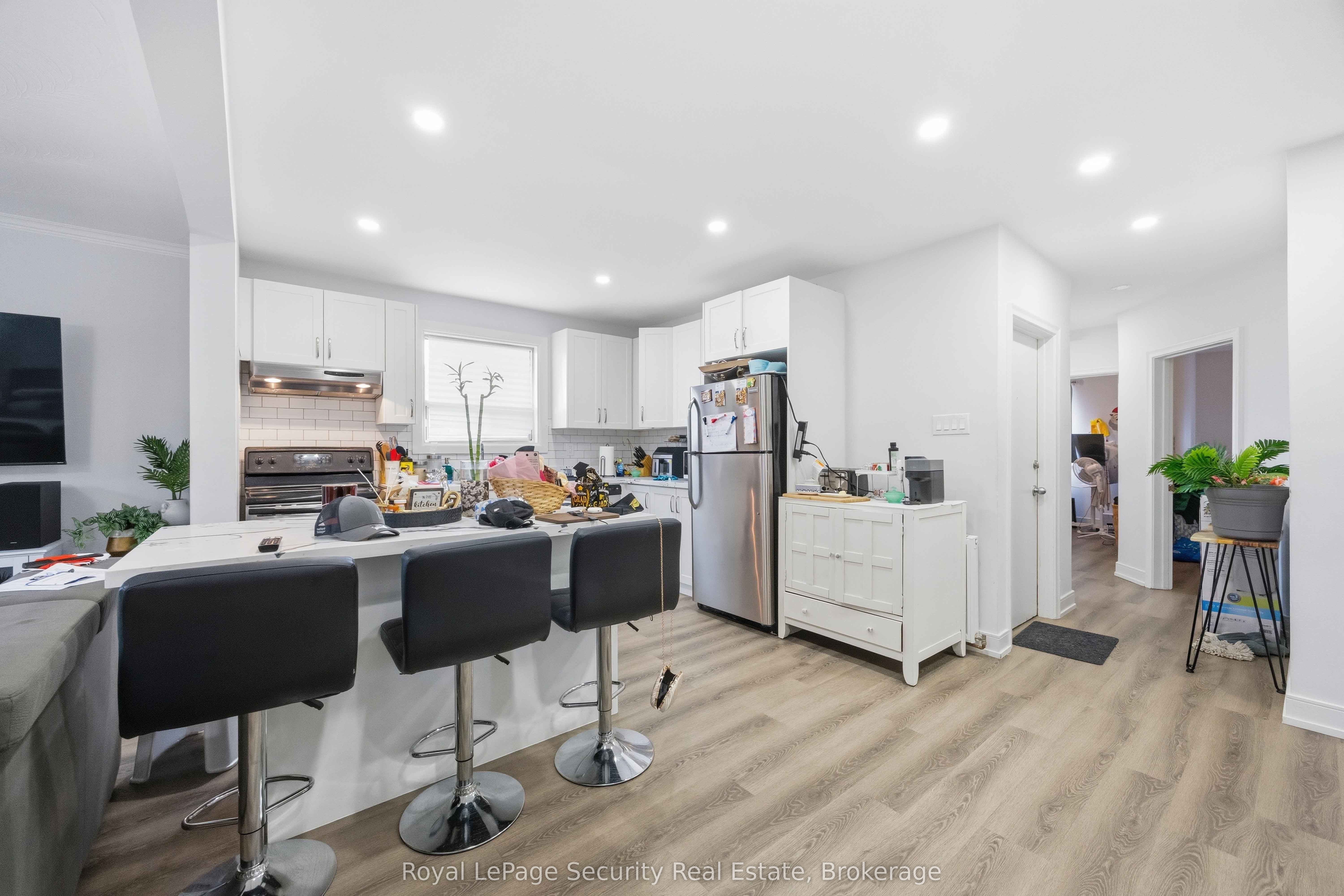 58 Leduc Drive 3 Property Photo 6