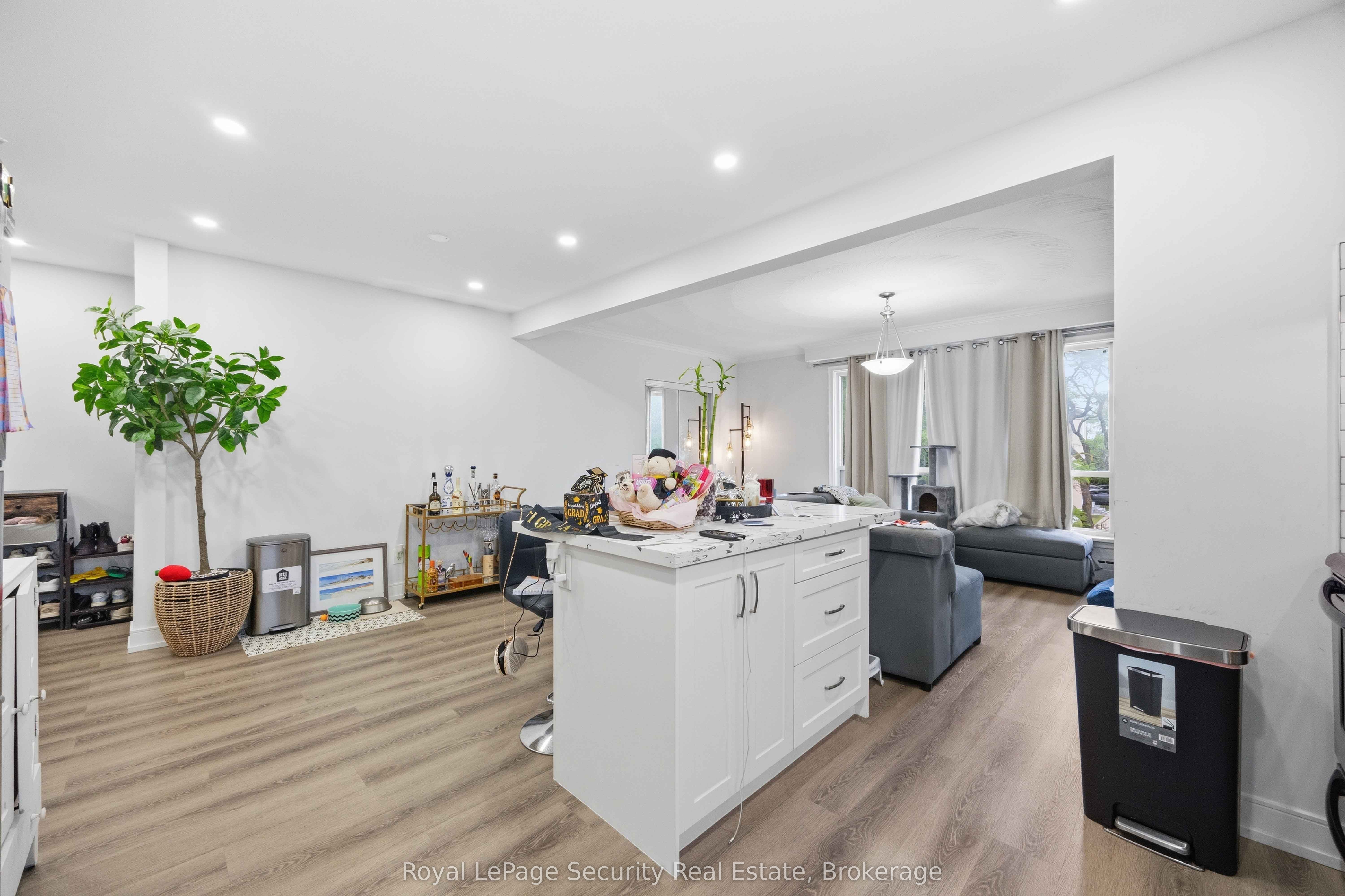 58 Leduc Drive 3 Property Photo 11