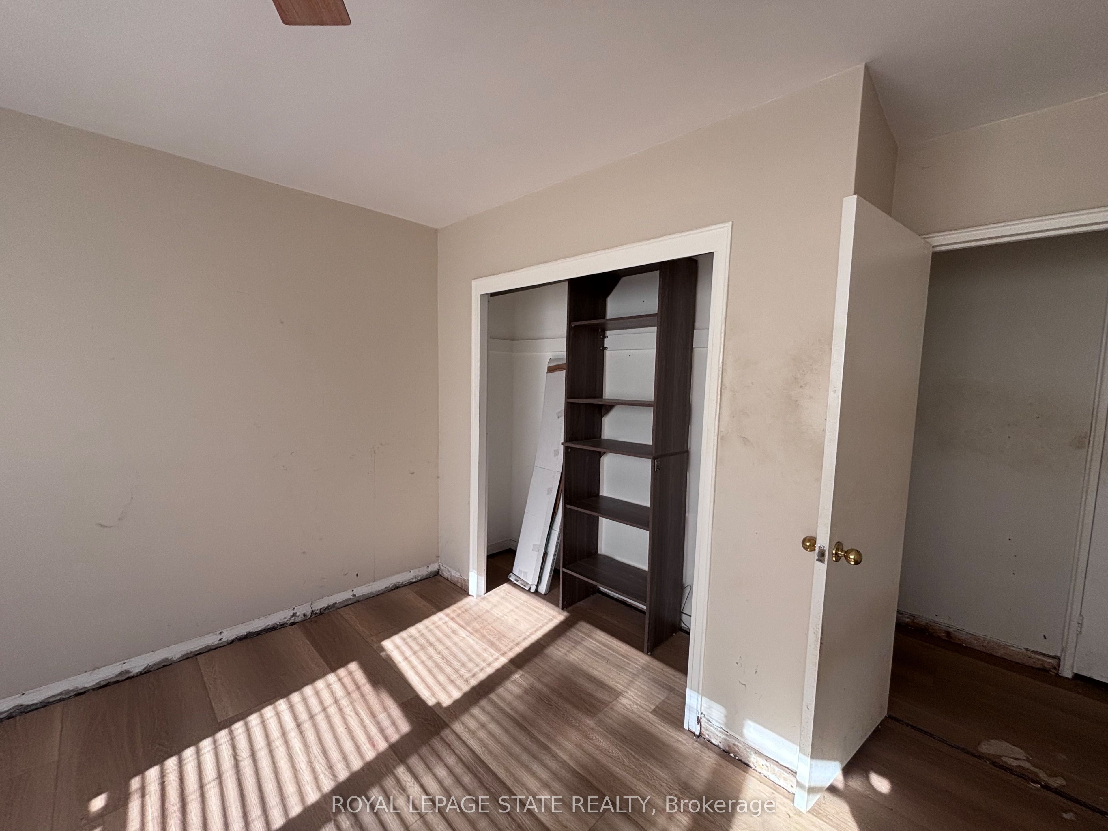 2054 Courtland Drive 404 Property Photo 6
