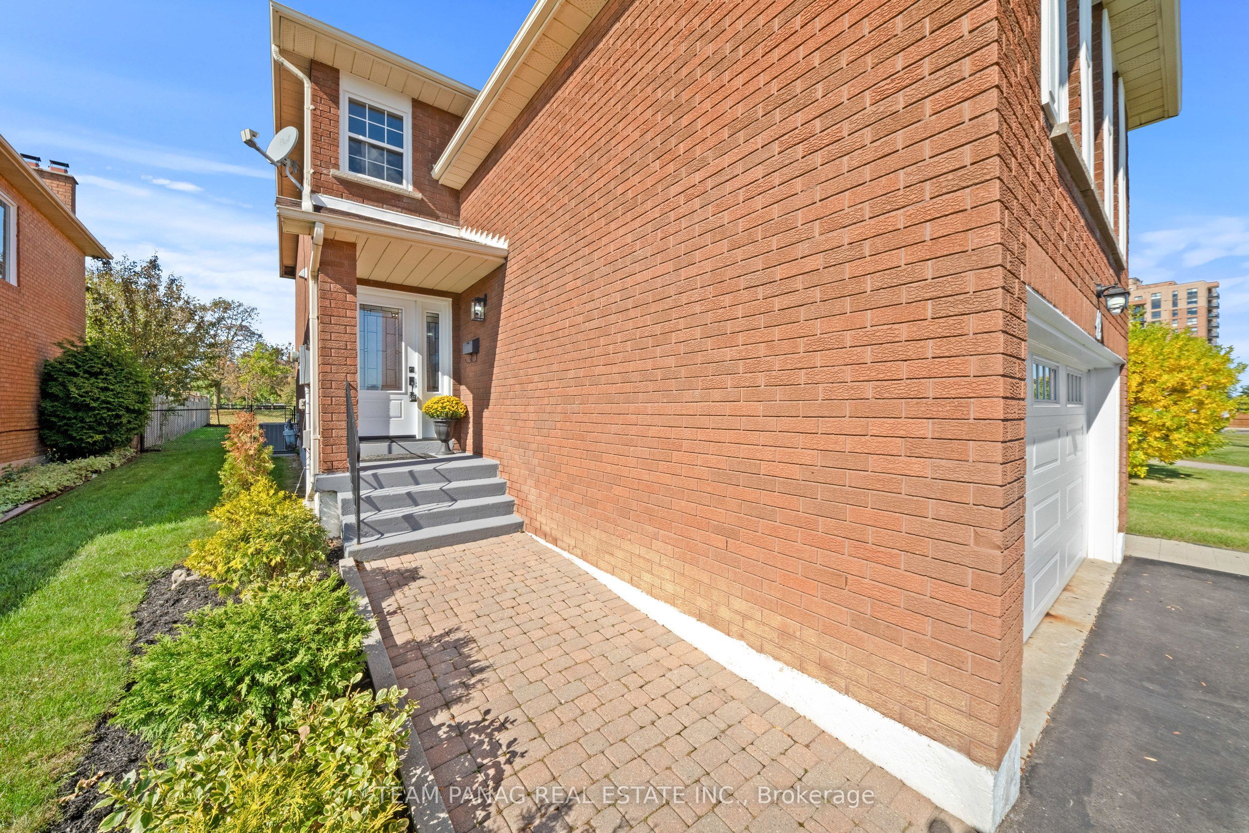 42 Kingknoll Drive Property Photo 6