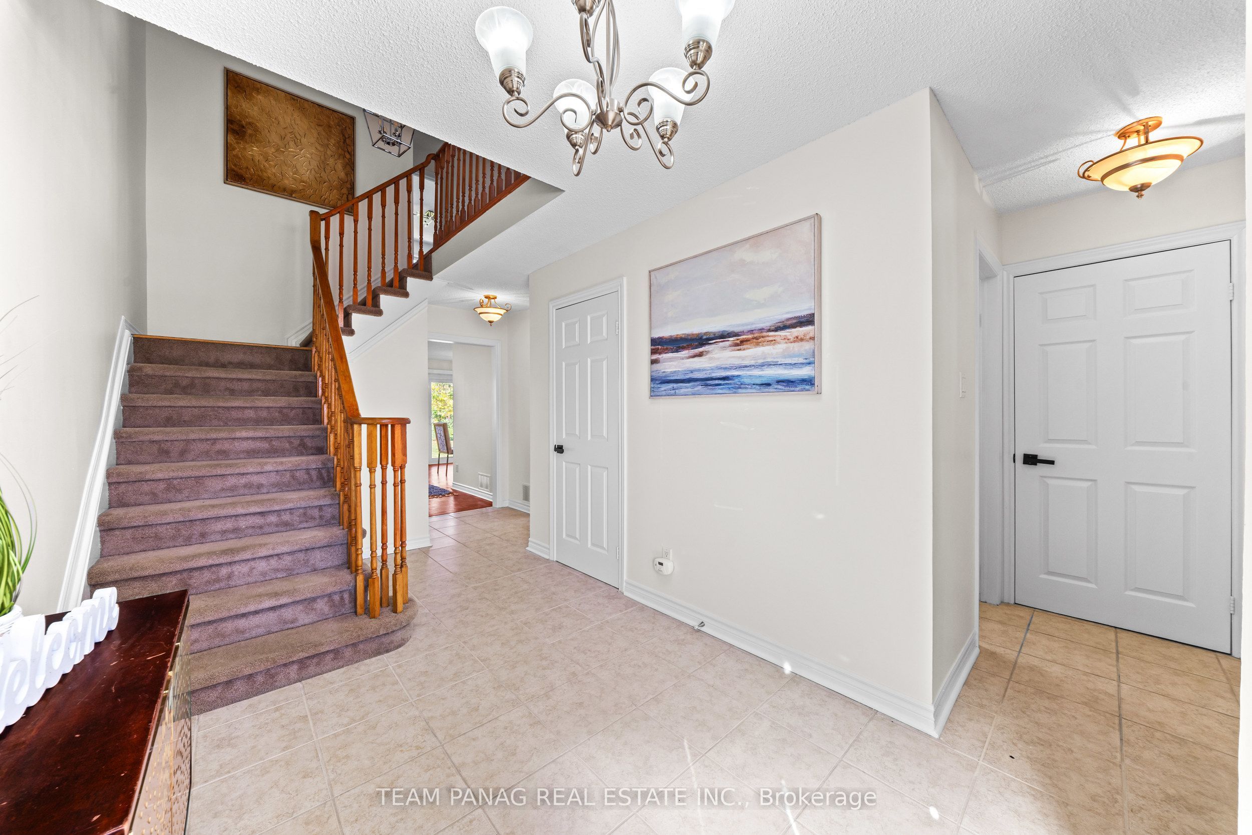 42 Kingknoll Drive Property Photo 9