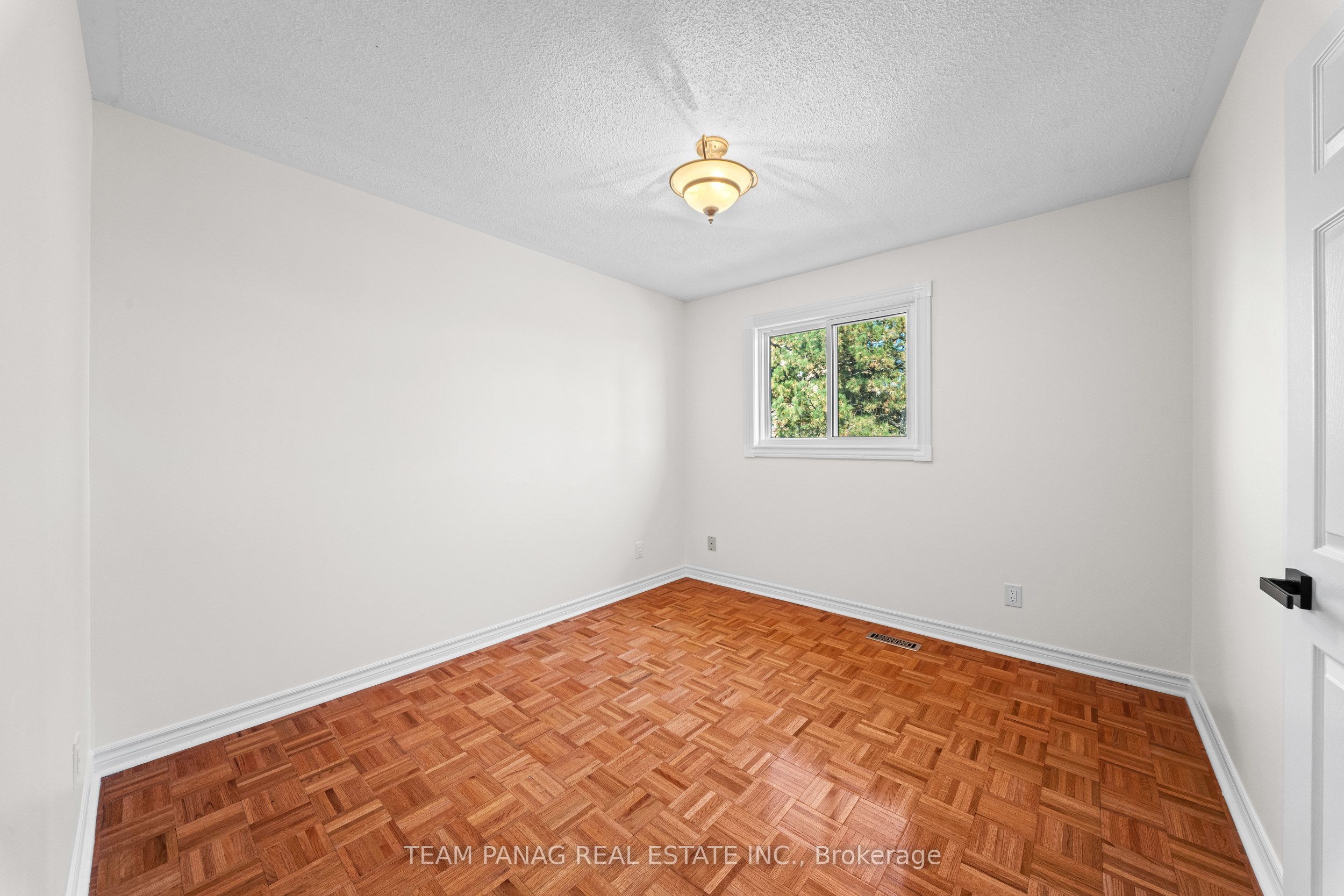 42 Kingknoll Drive Property Photo 33