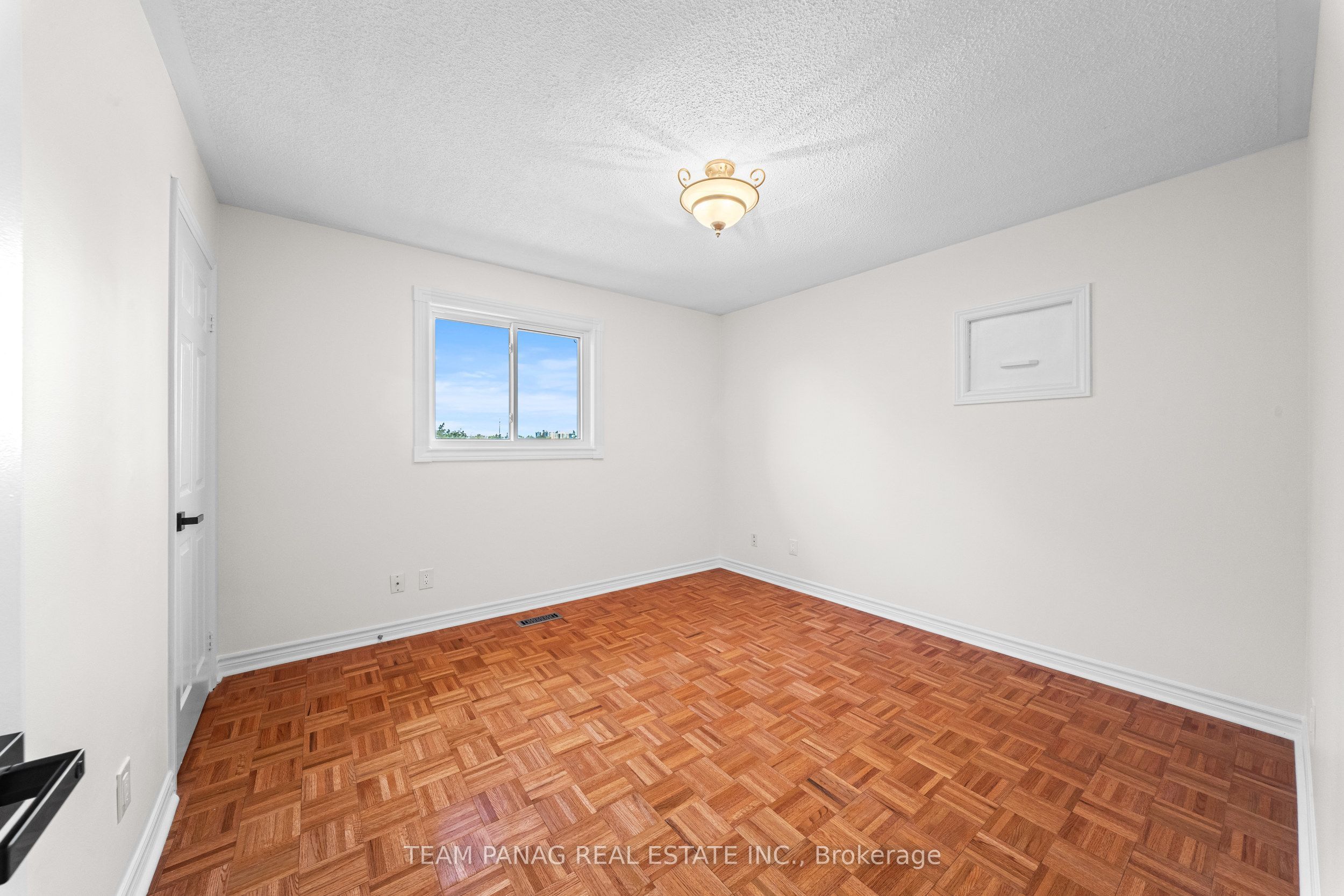 42 Kingknoll Drive Property Photo 36