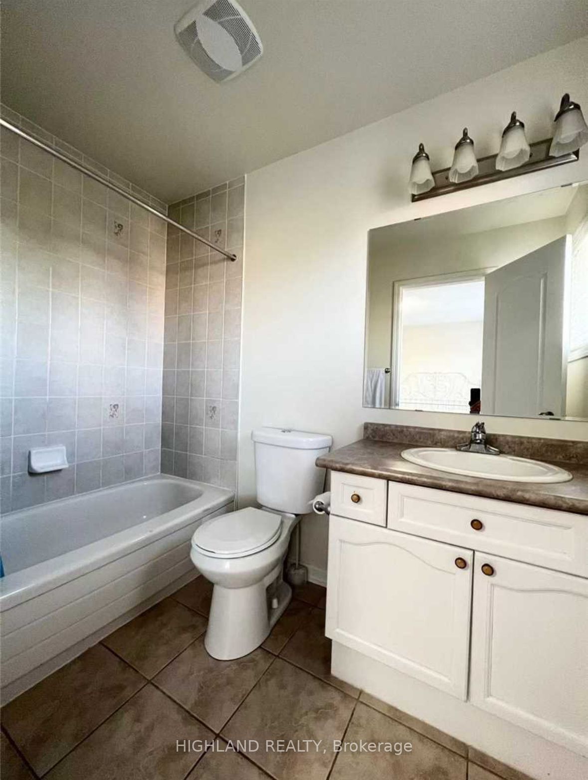 2109 Grand Oak Trail Property Photo 5