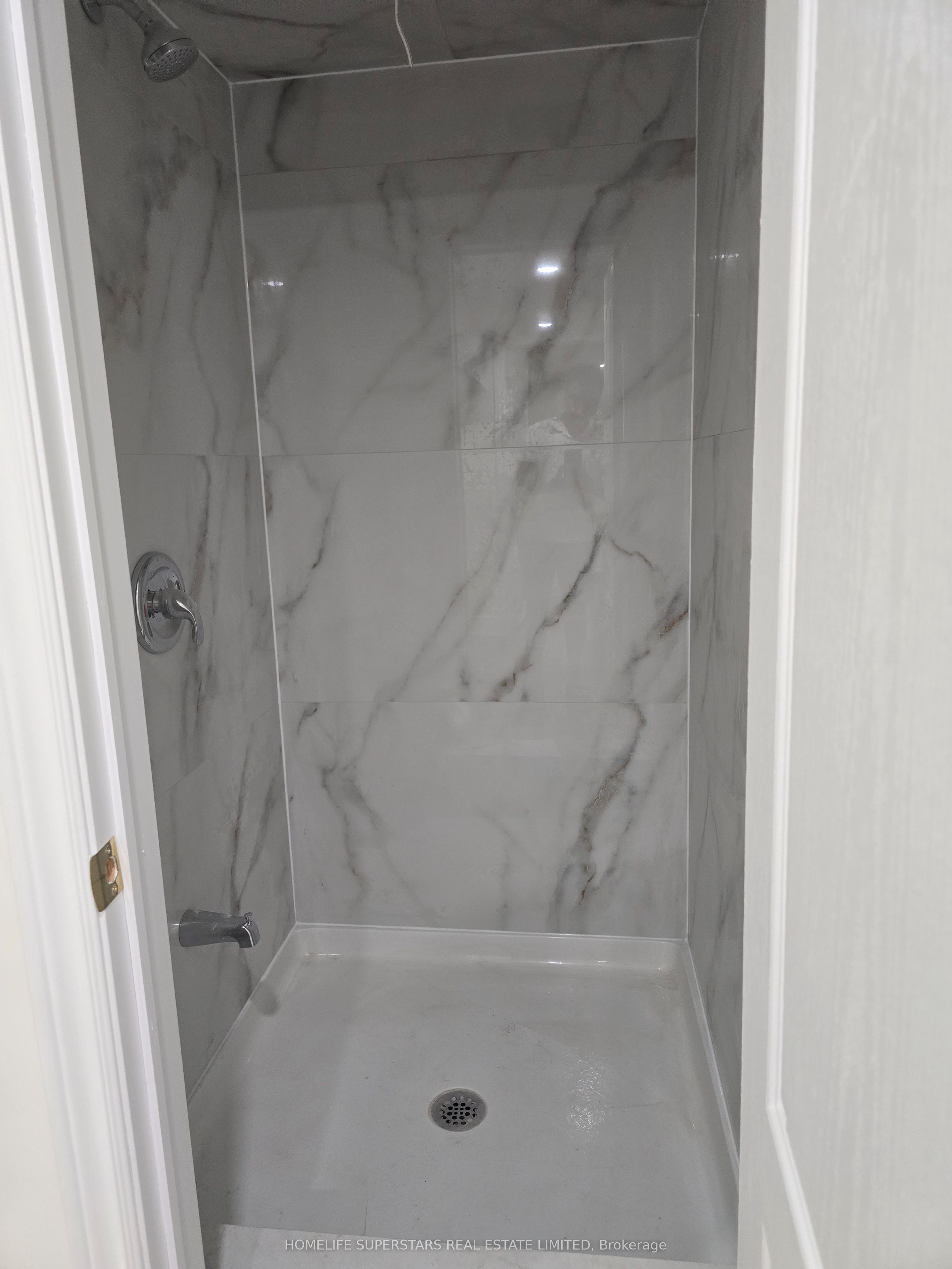 918 Islington (bsmnt) Avenue Property Photo 13