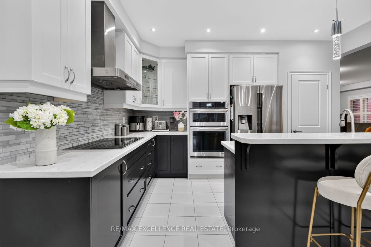 451 Brisdale Drive Property Photo 12