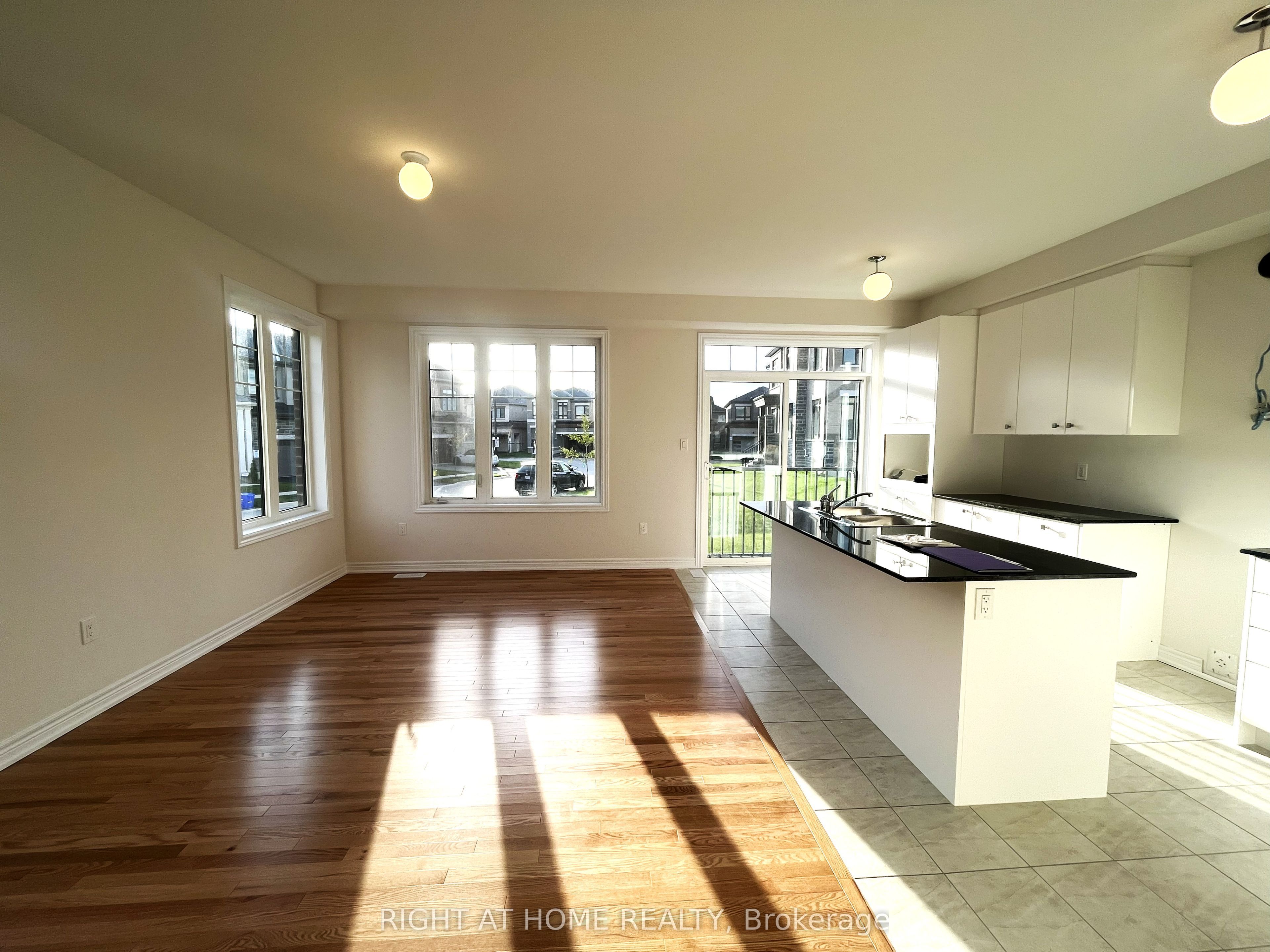 740 Apple Terrace Property Photo 5