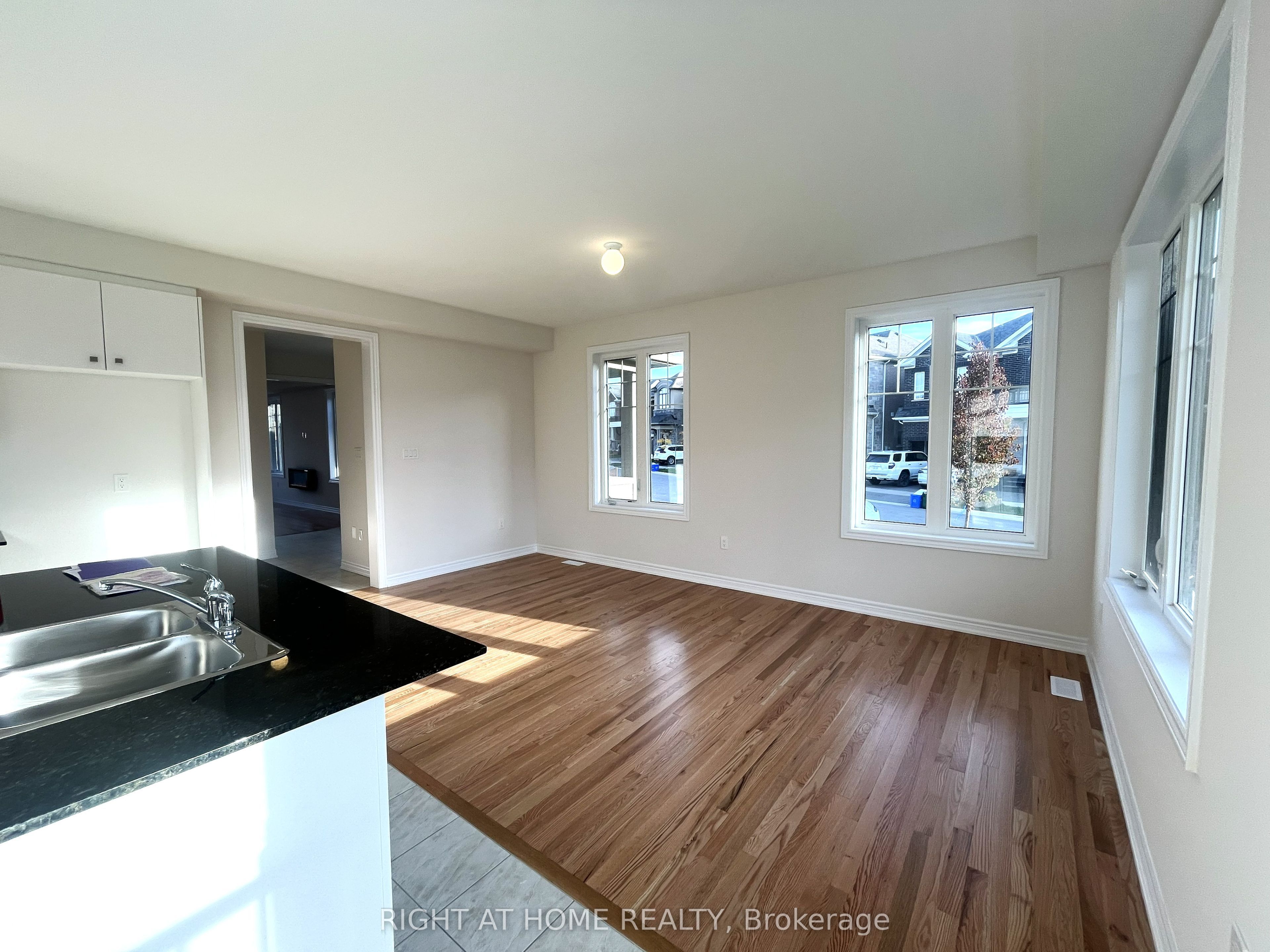 740 Apple Terrace Property Photo 7