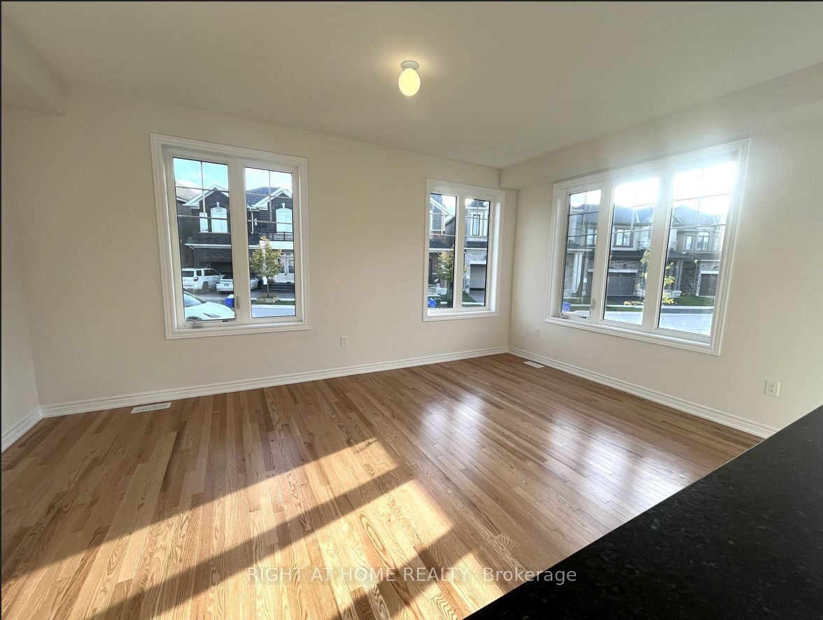 740 Apple Terrace Property Photo 8