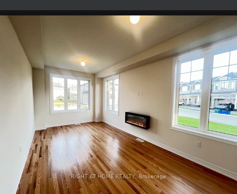 740 Apple Terrace Property Photo 9