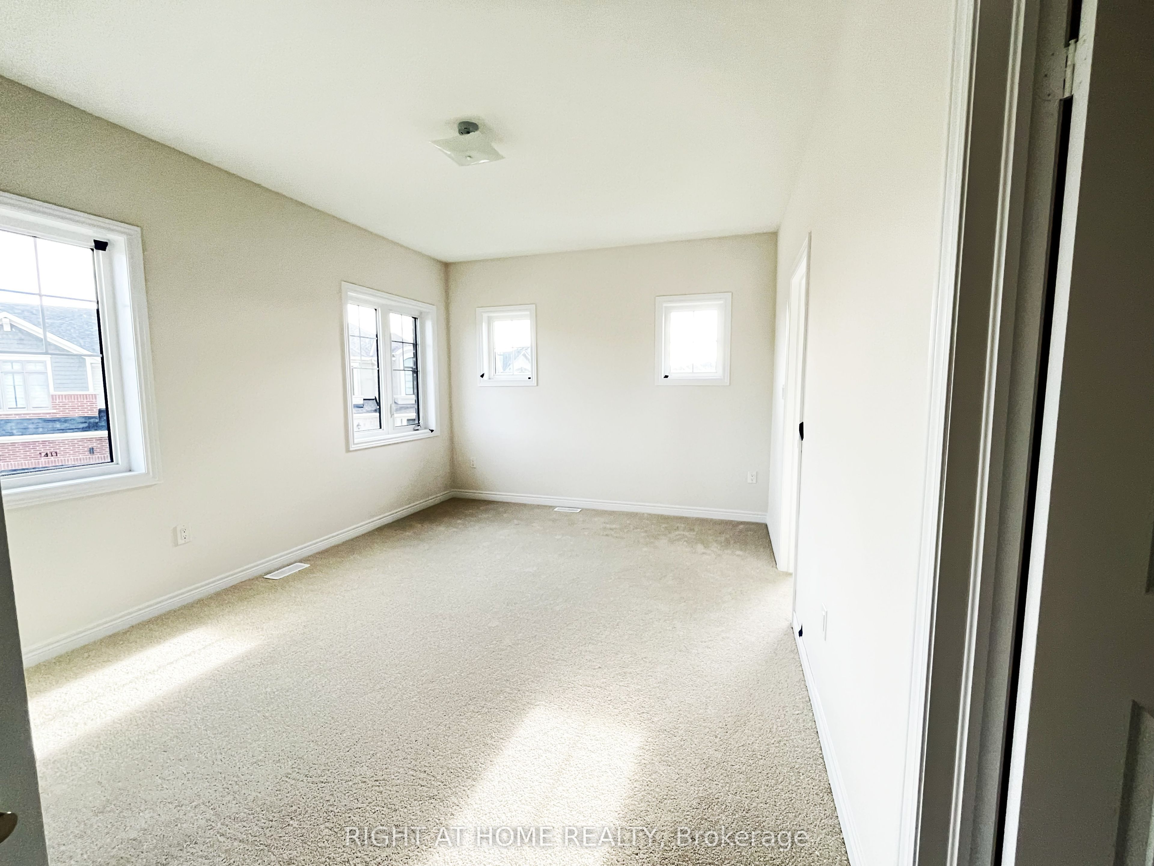 740 Apple Terrace Property Photo 10