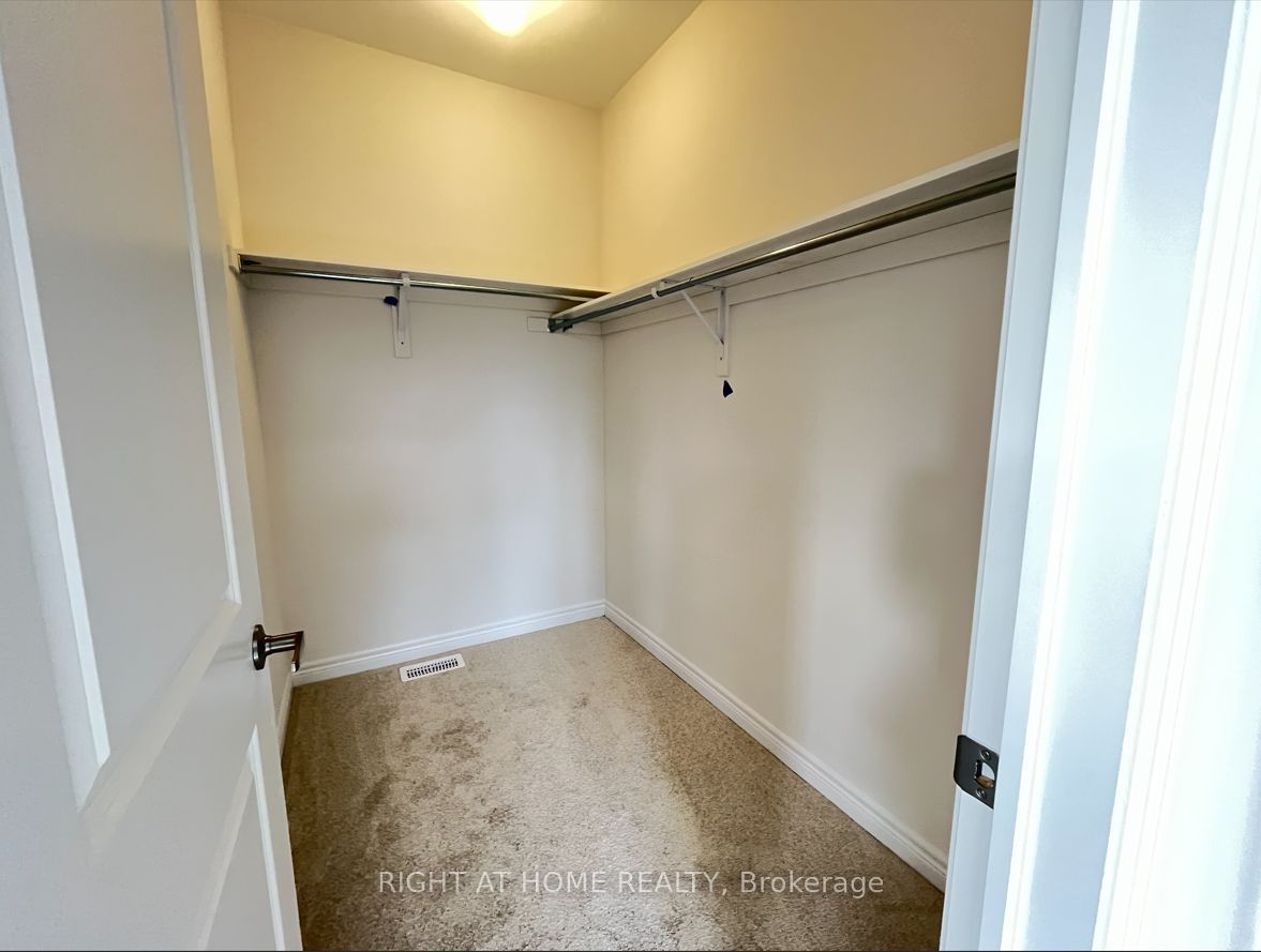 740 Apple Terrace Property Photo 13
