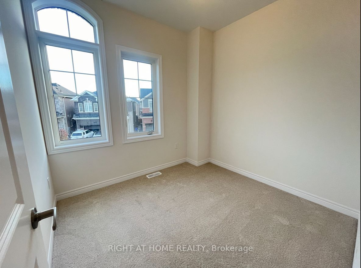 740 Apple Terrace Property Photo 15