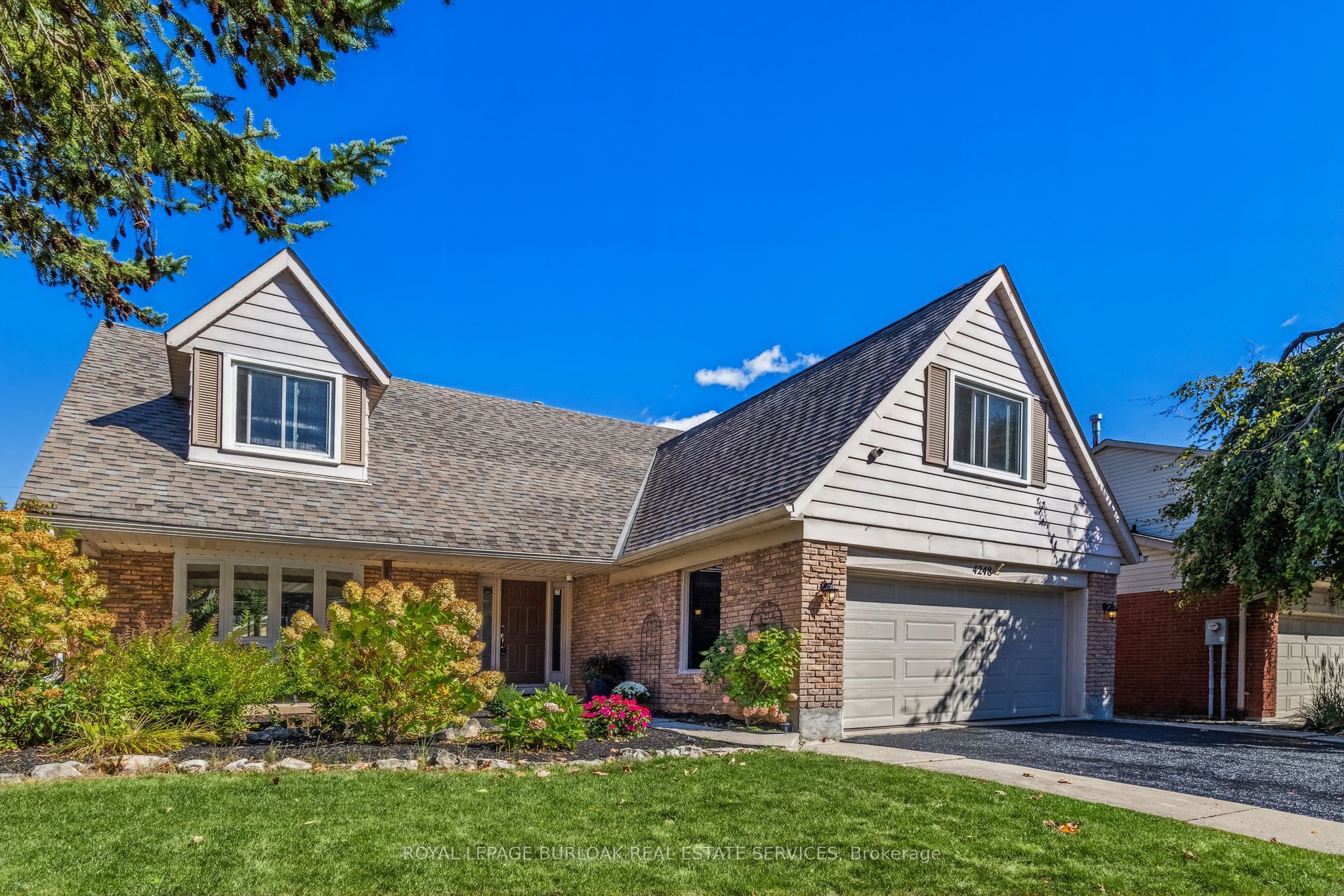 4248 Dunvegan Road Property Photo 3
