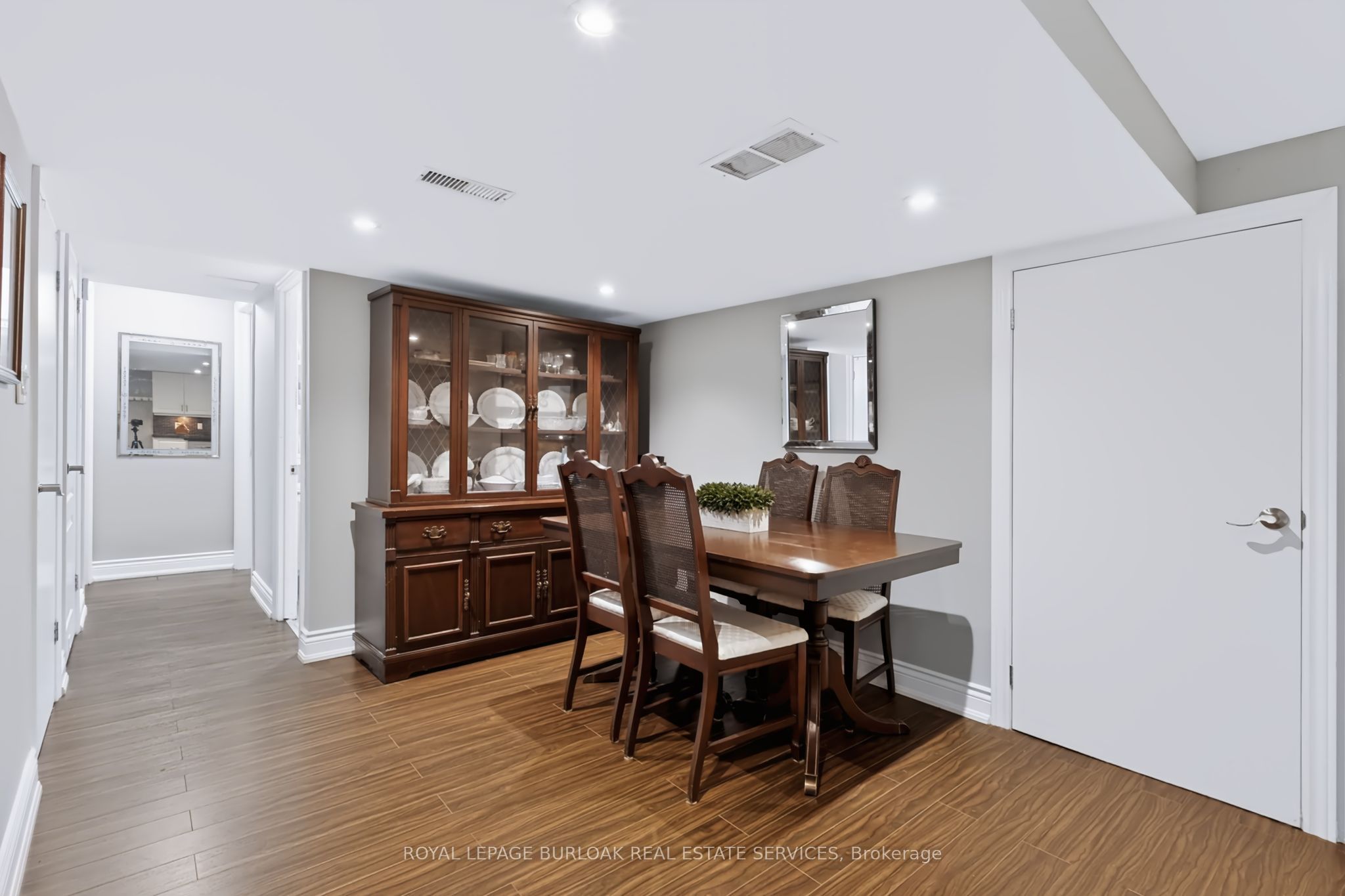 4248 Dunvegan Road Property Photo 30