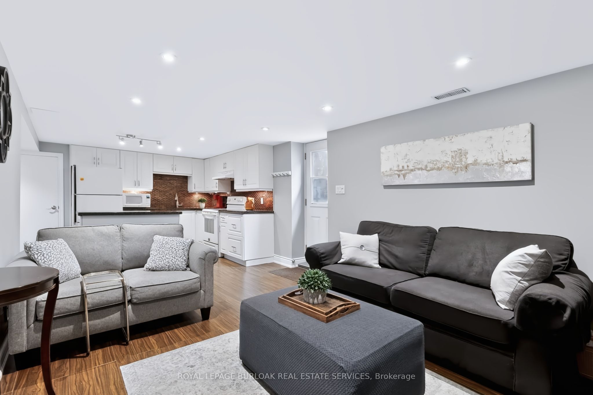 4248 Dunvegan Road Property Photo 31