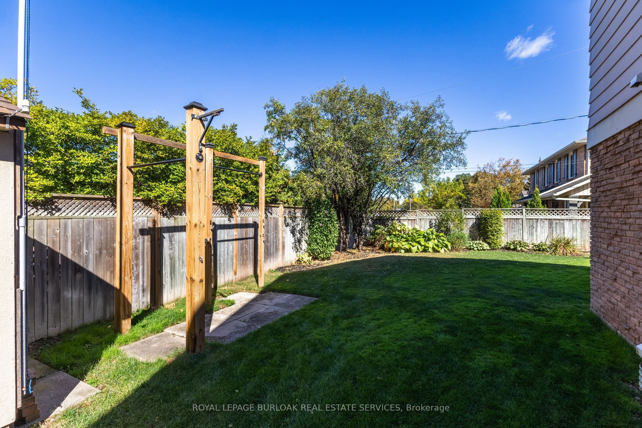 4248 Dunvegan Road Property Photo 46