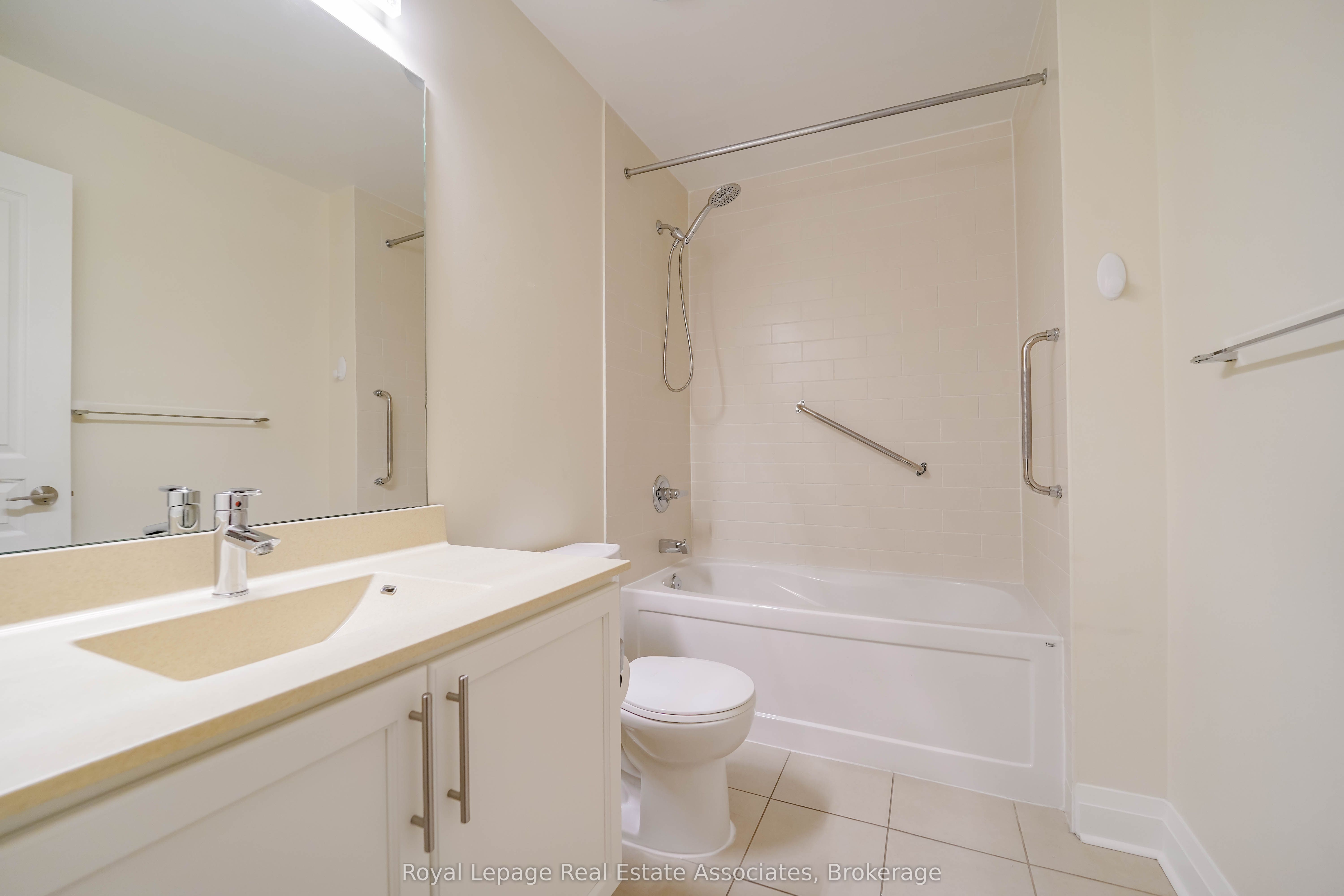 1 Hurontario Street 308 Property Photo 3