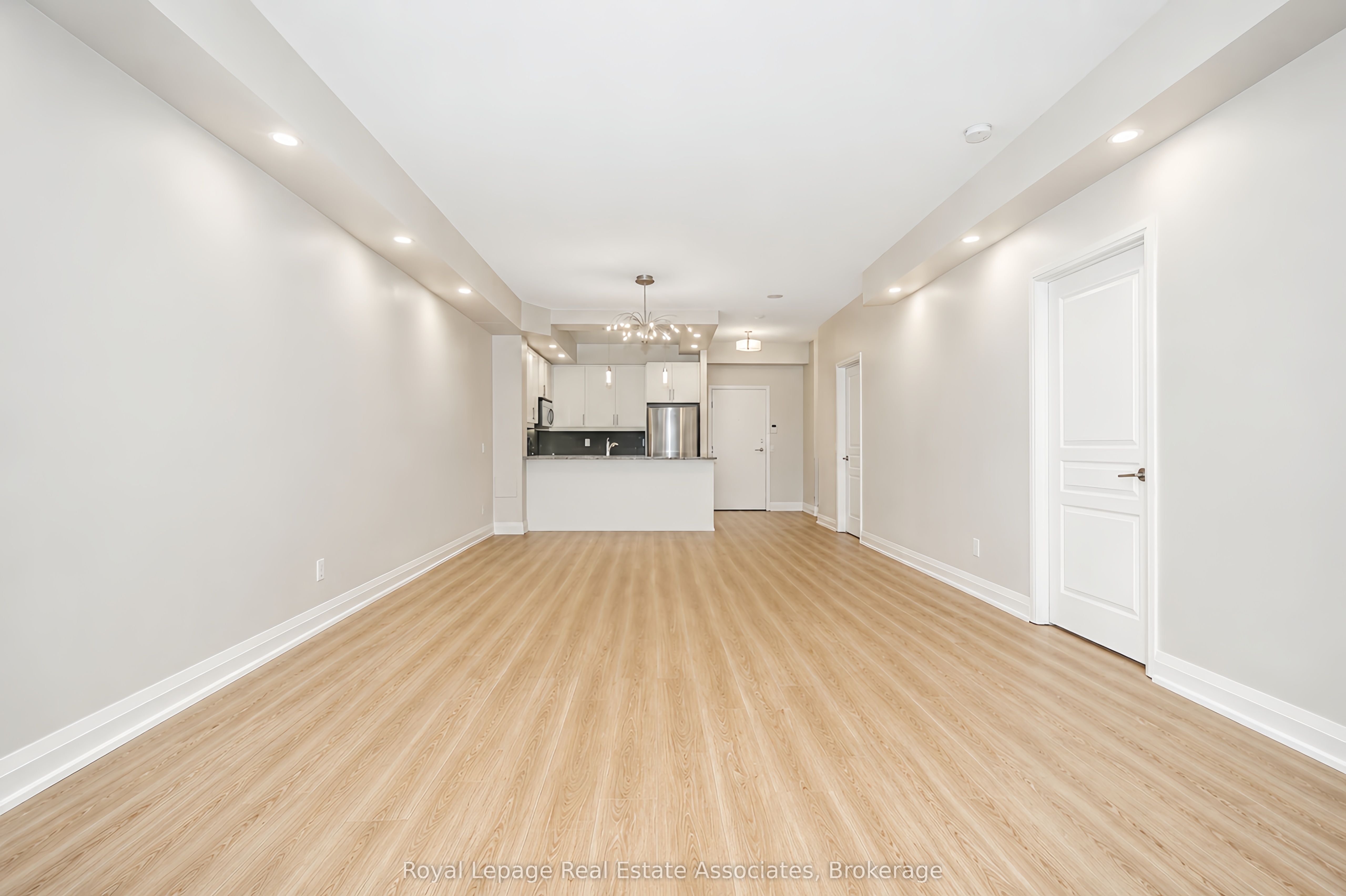 1 Hurontario Street 308 Property Photo 8