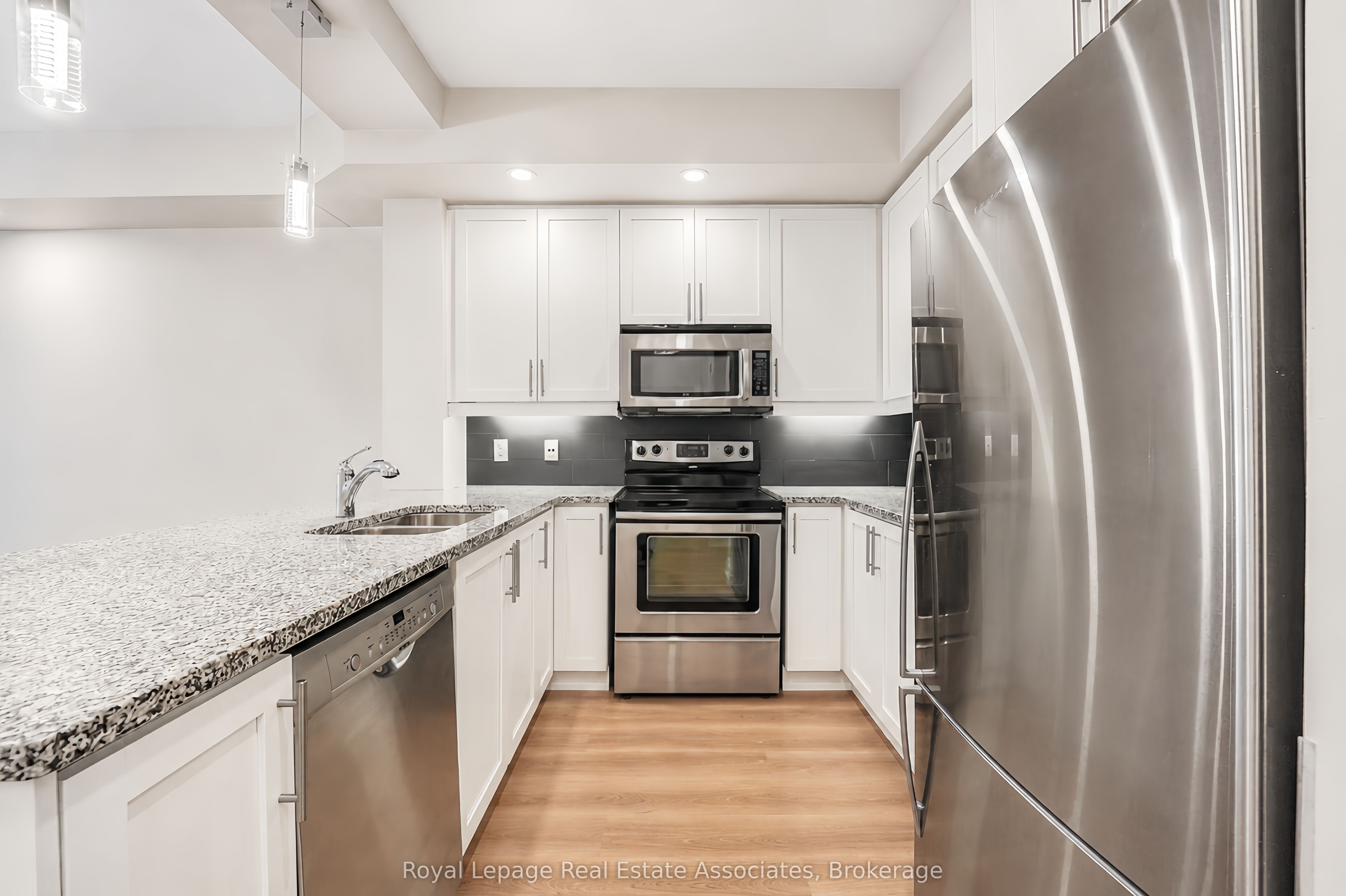 1 Hurontario Street 308 Property Photo 10