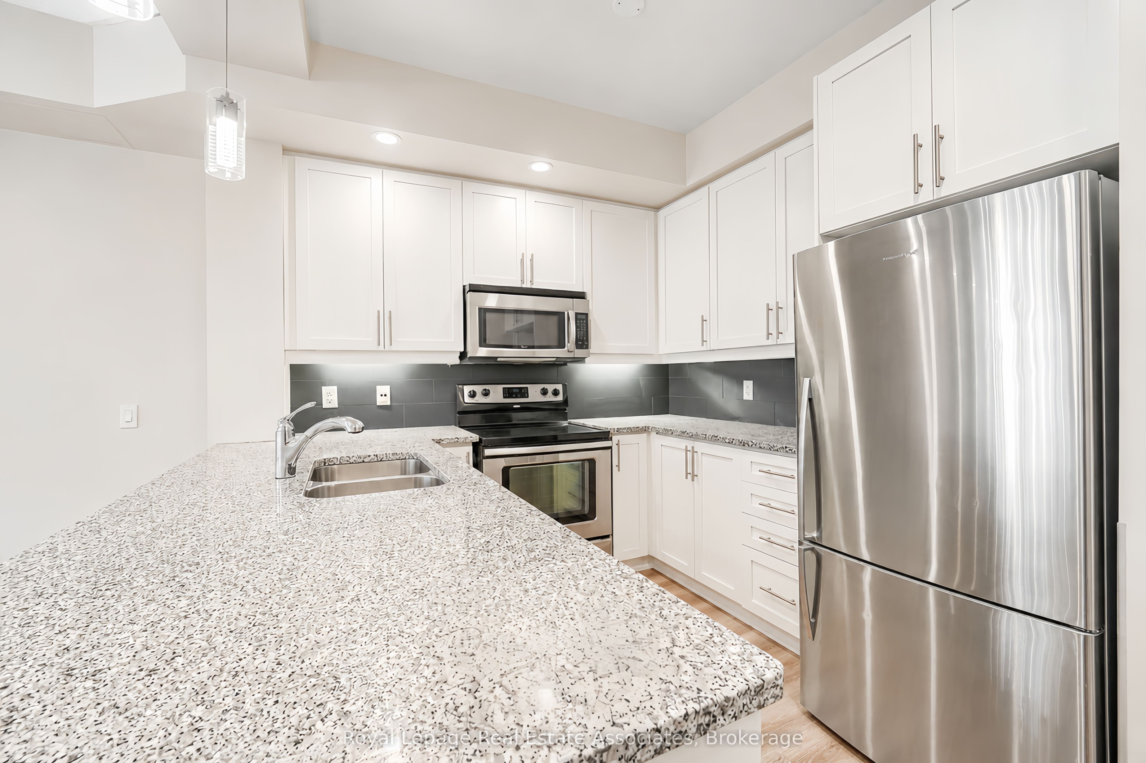 1 Hurontario Street 308 Property Photo 11