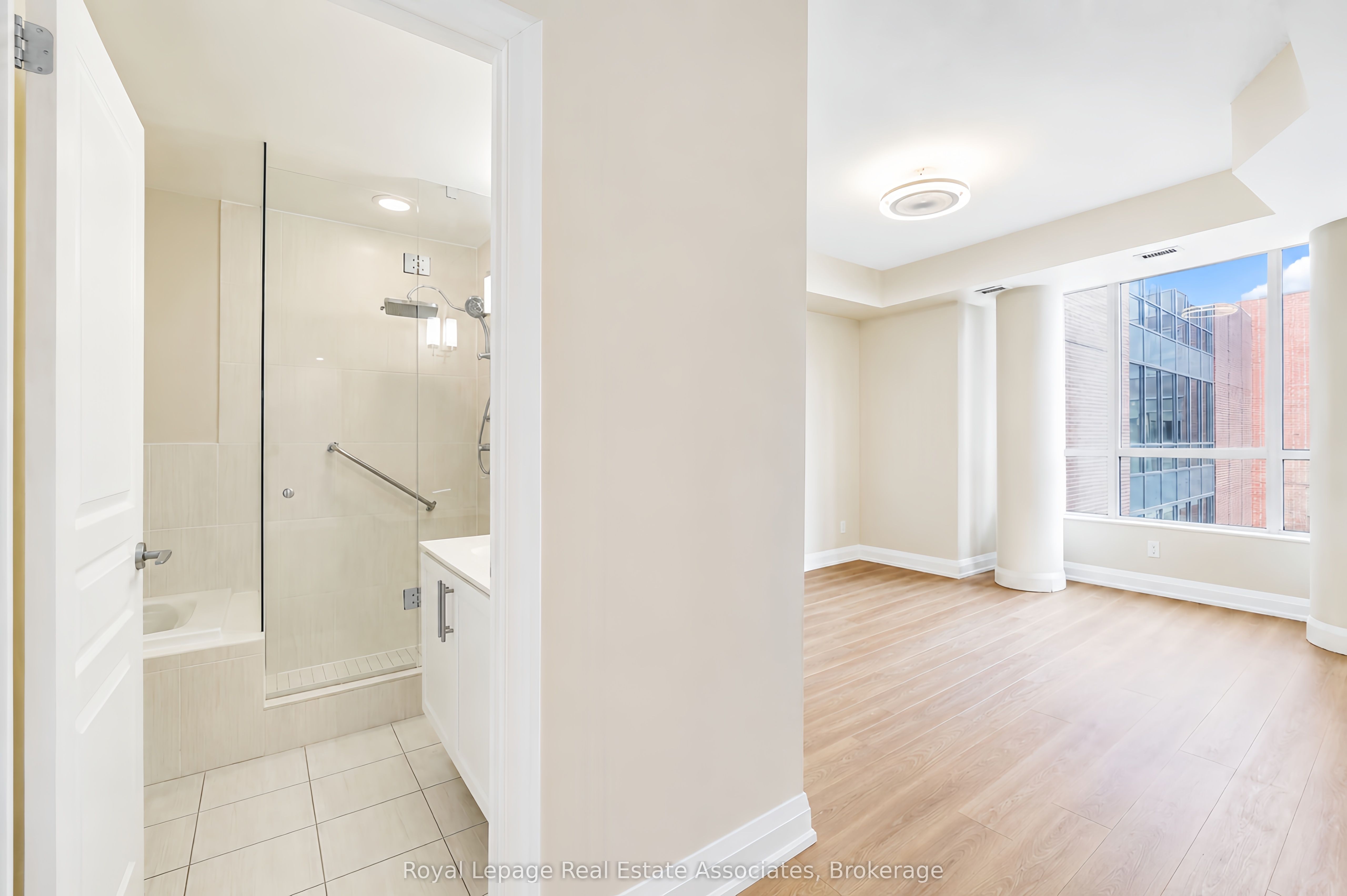 1 Hurontario Street 308 Property Photo 15