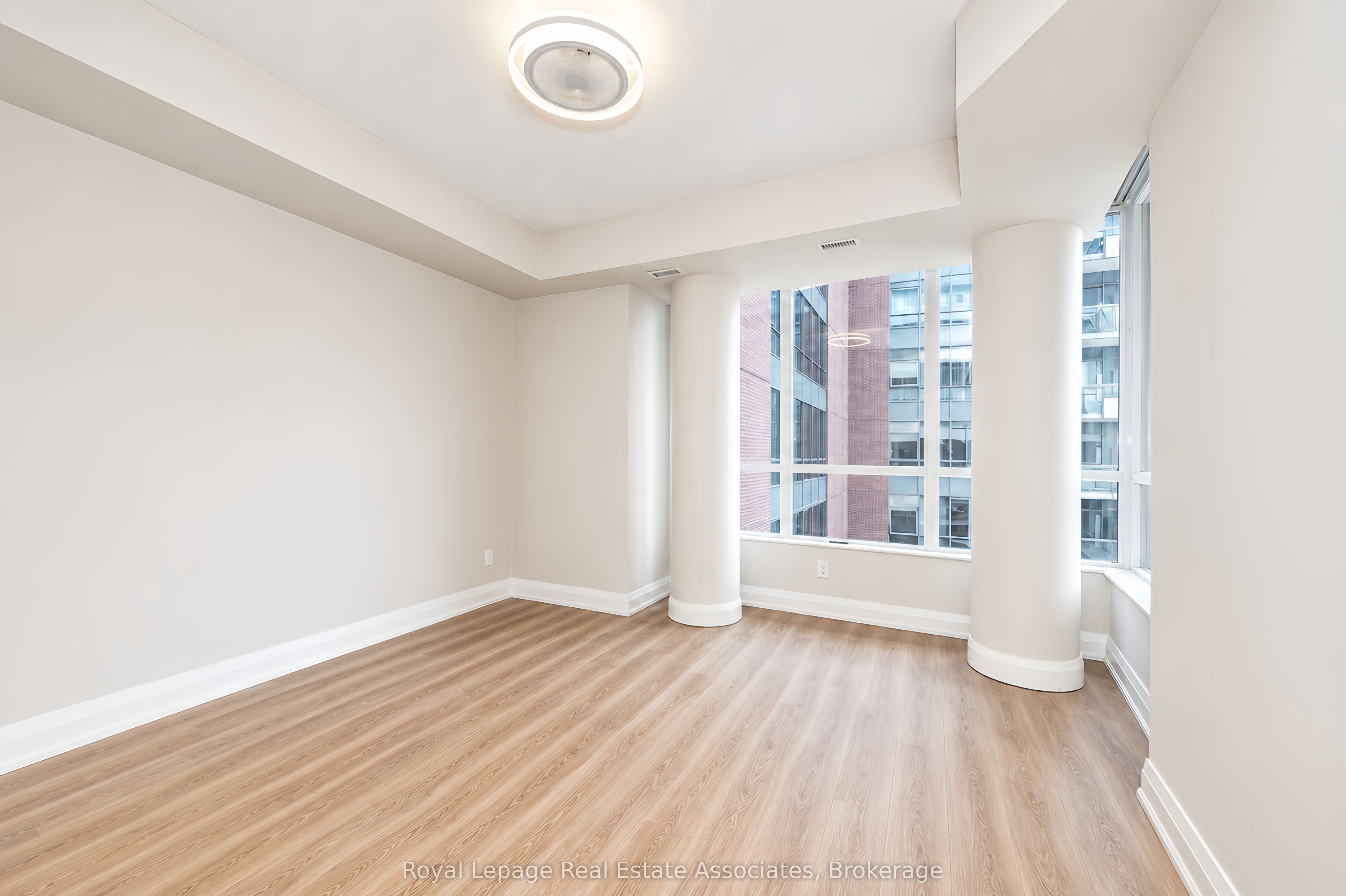 1 Hurontario Street 308 Property Photo 16