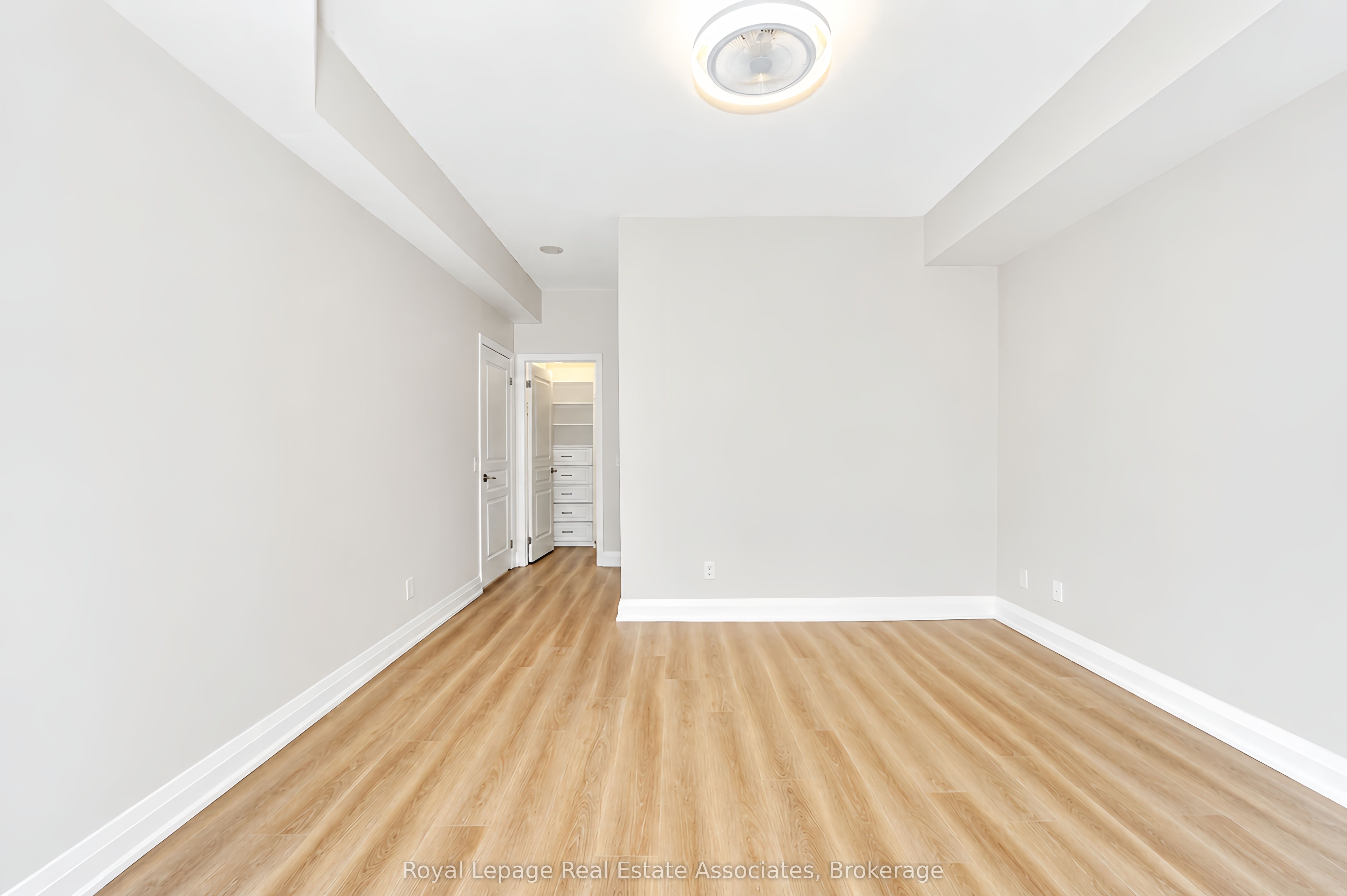 1 Hurontario Street 308 Property Photo 19