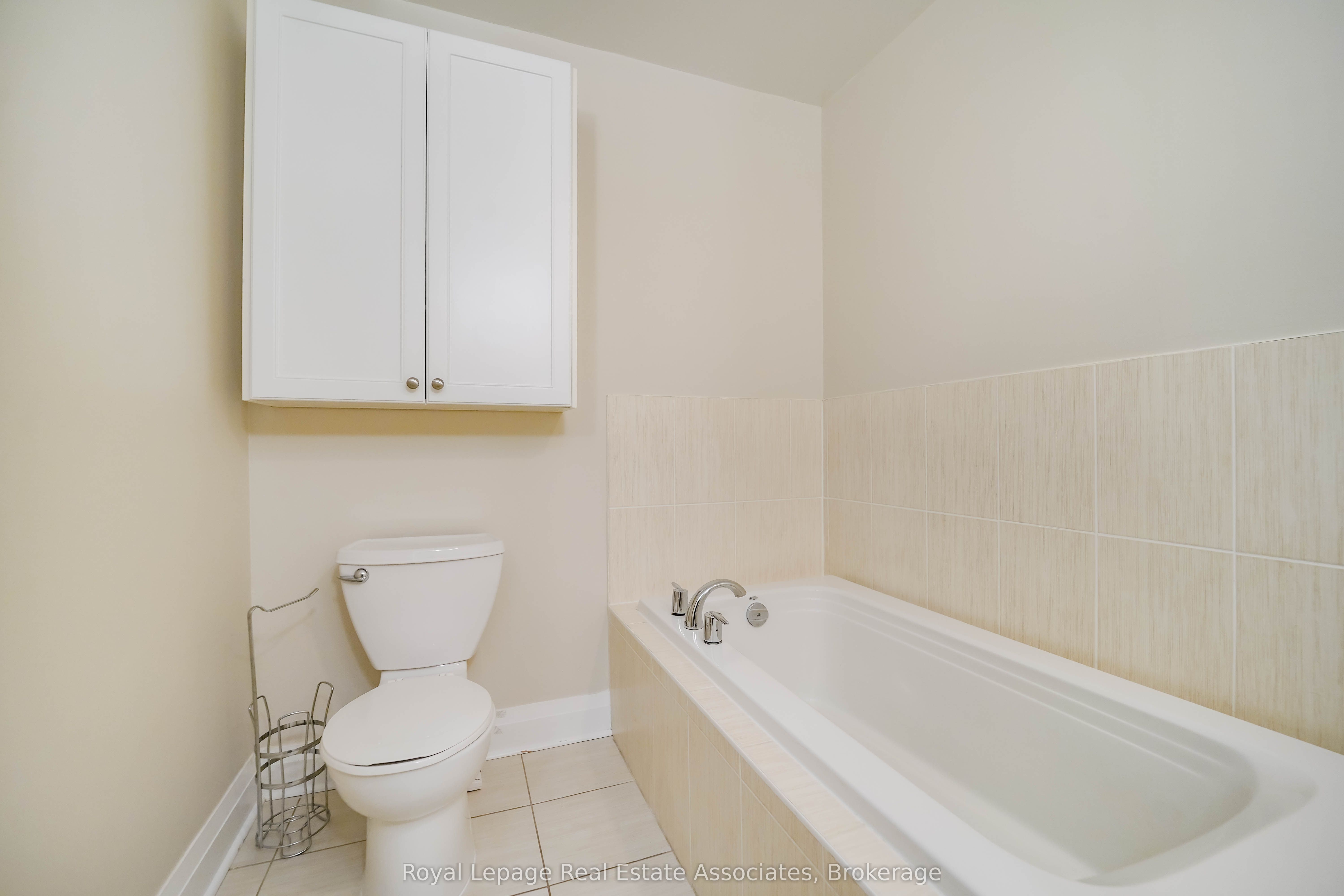 1 Hurontario Street 308 Property Photo 21