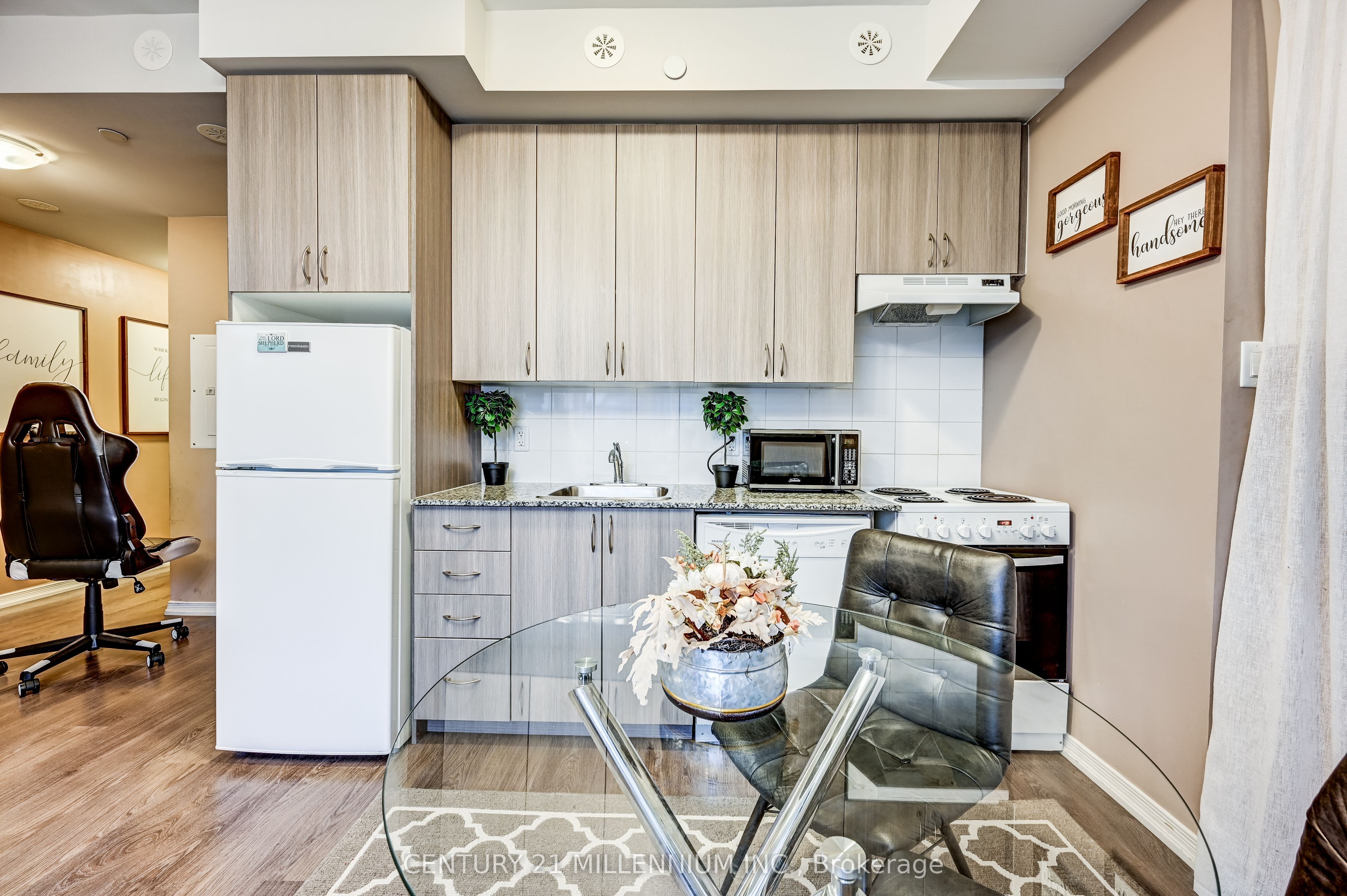 50 Sky Harbour Drive 201 Property Photo 17