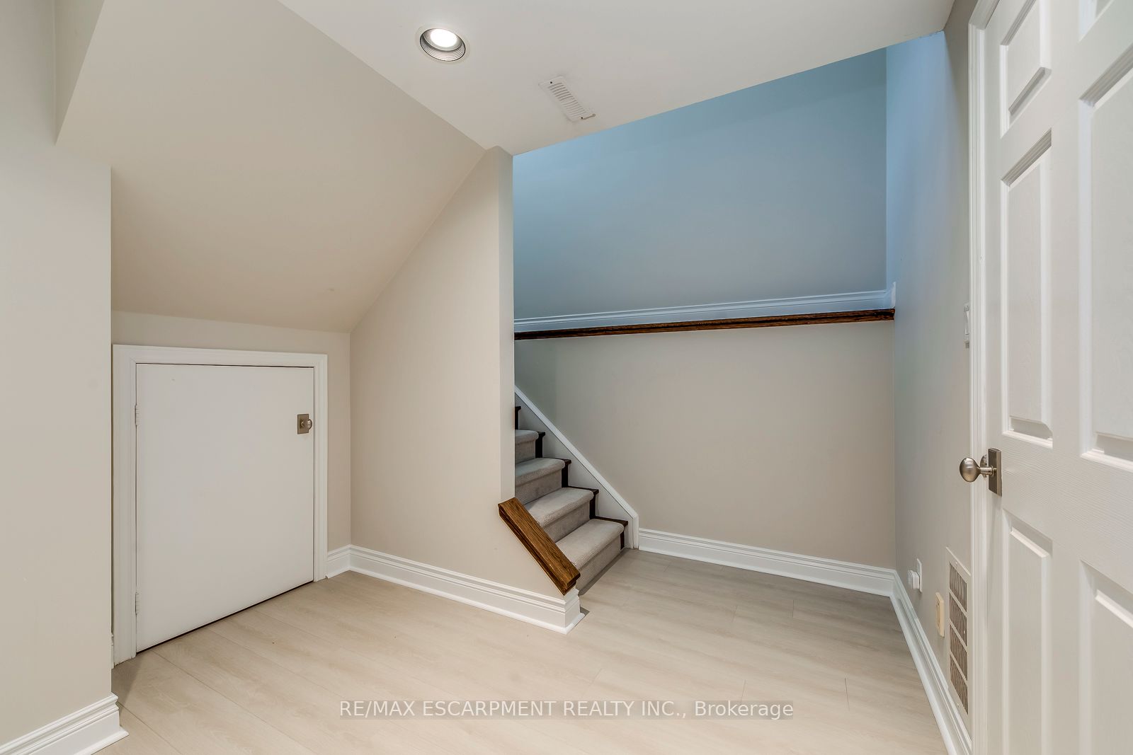 48 Forsythe Street Property Photo 39