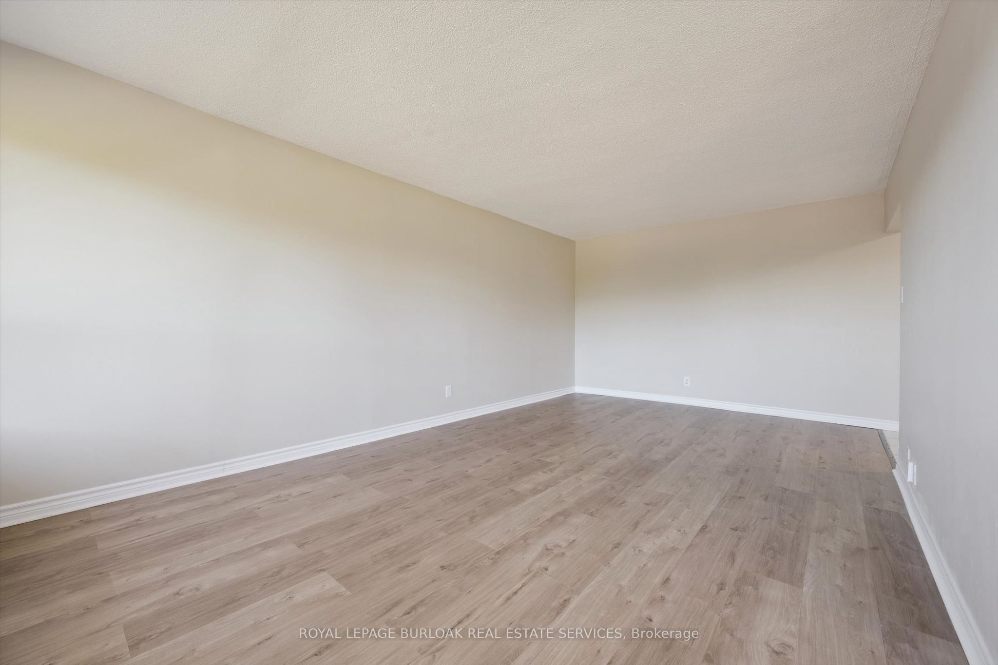2411 New Street 405 Property Photo 12