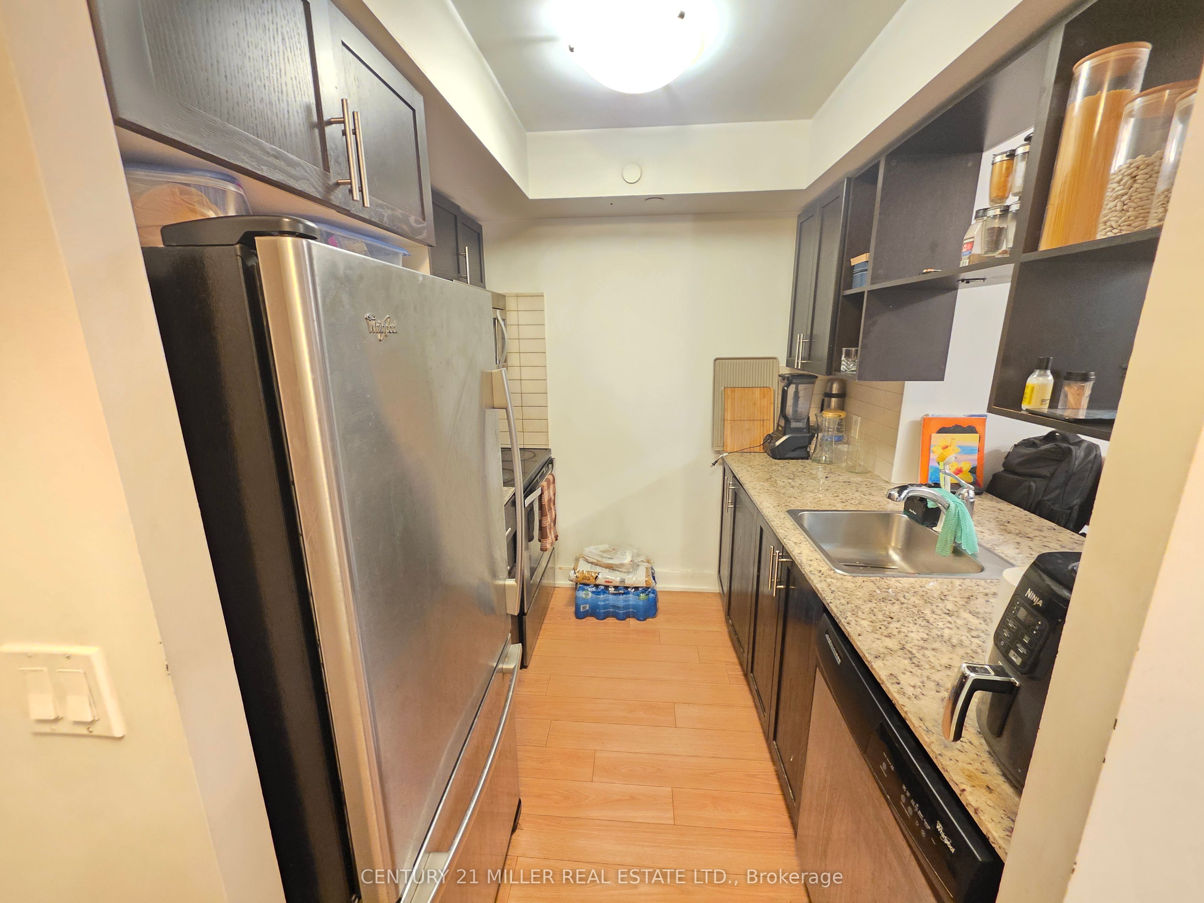 6 Eva Road 506 Property Photo 4