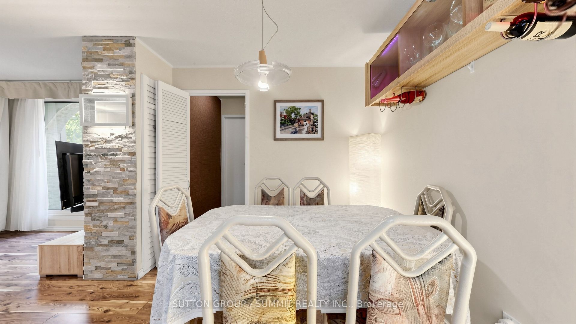 2095 Roche Court N 228 Property Photo 6
