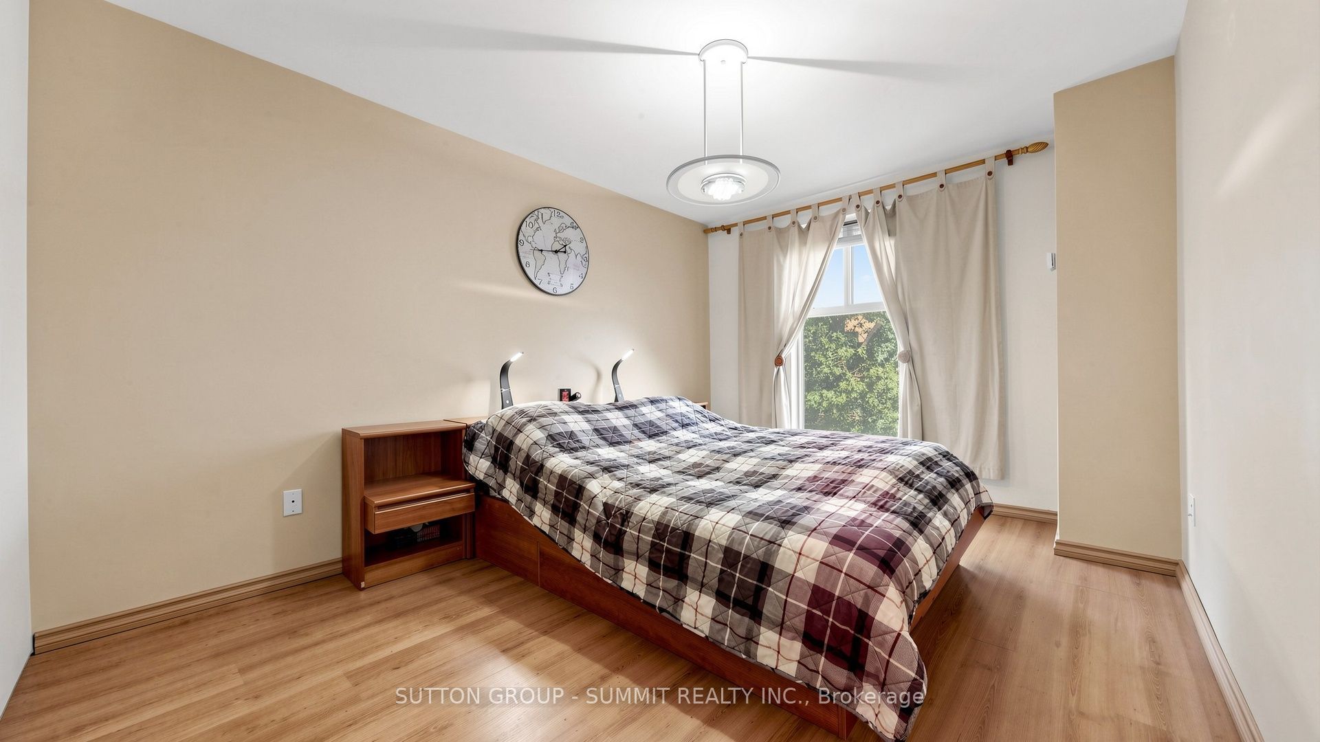 2095 Roche Court N 228 Property Photo 19