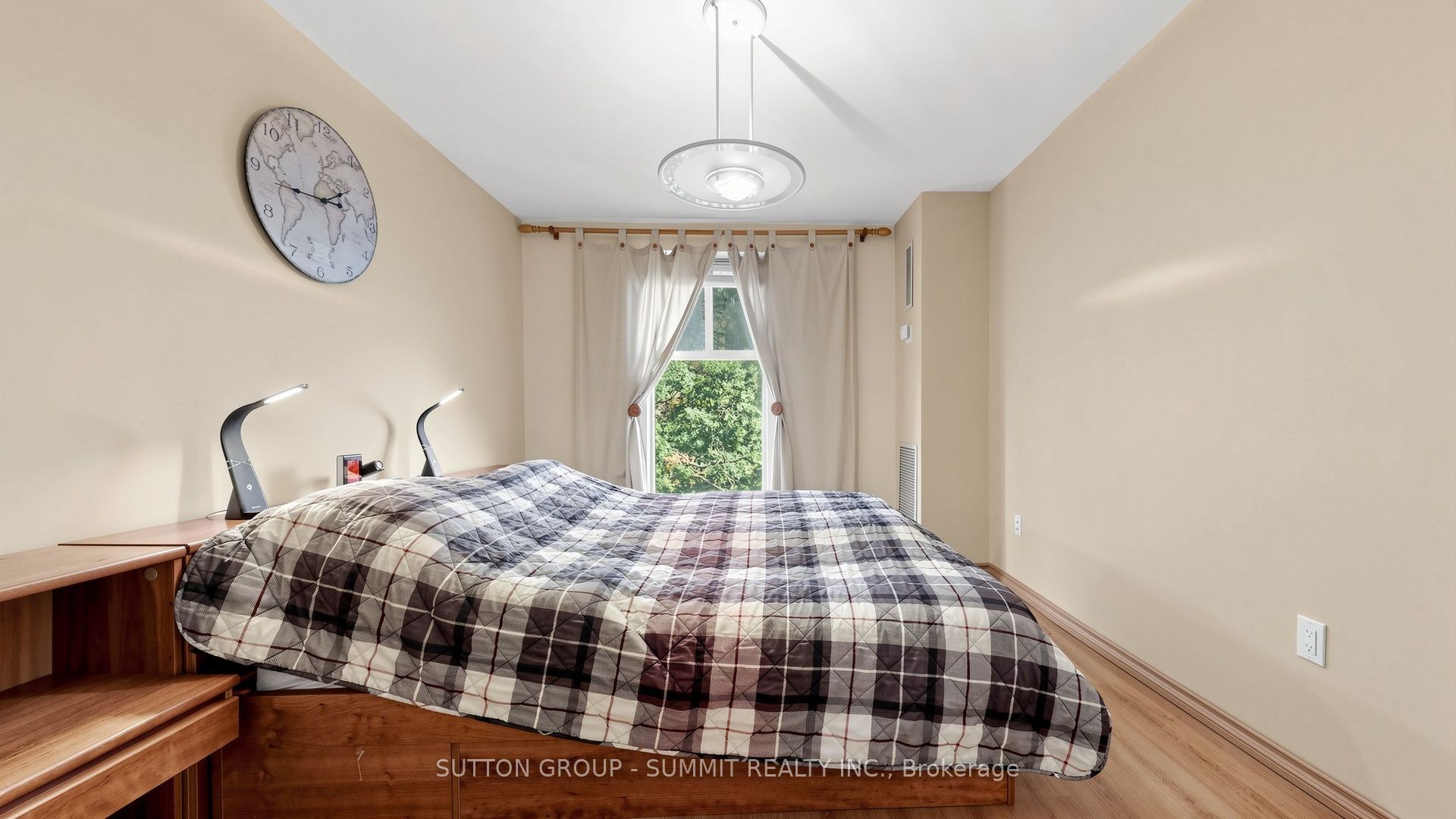 2095 Roche Court N 228 Property Photo 20