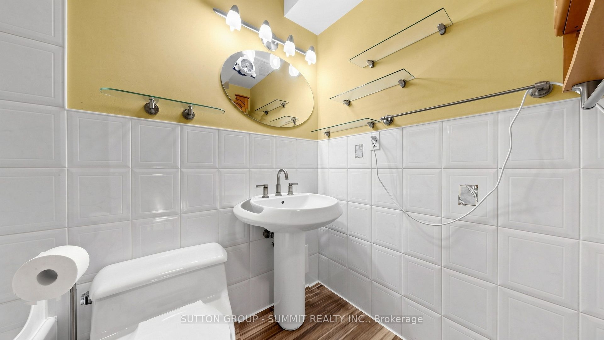 2095 Roche Court N 228 Property Photo 32