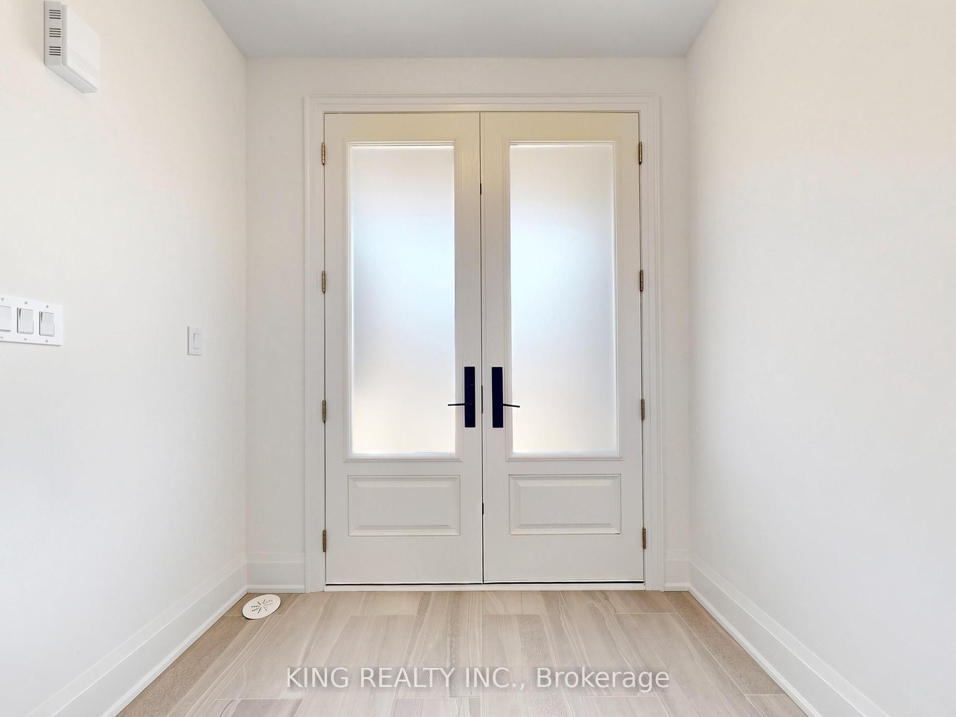 107 Jack Bowerbank Boulevard Property Photo 3